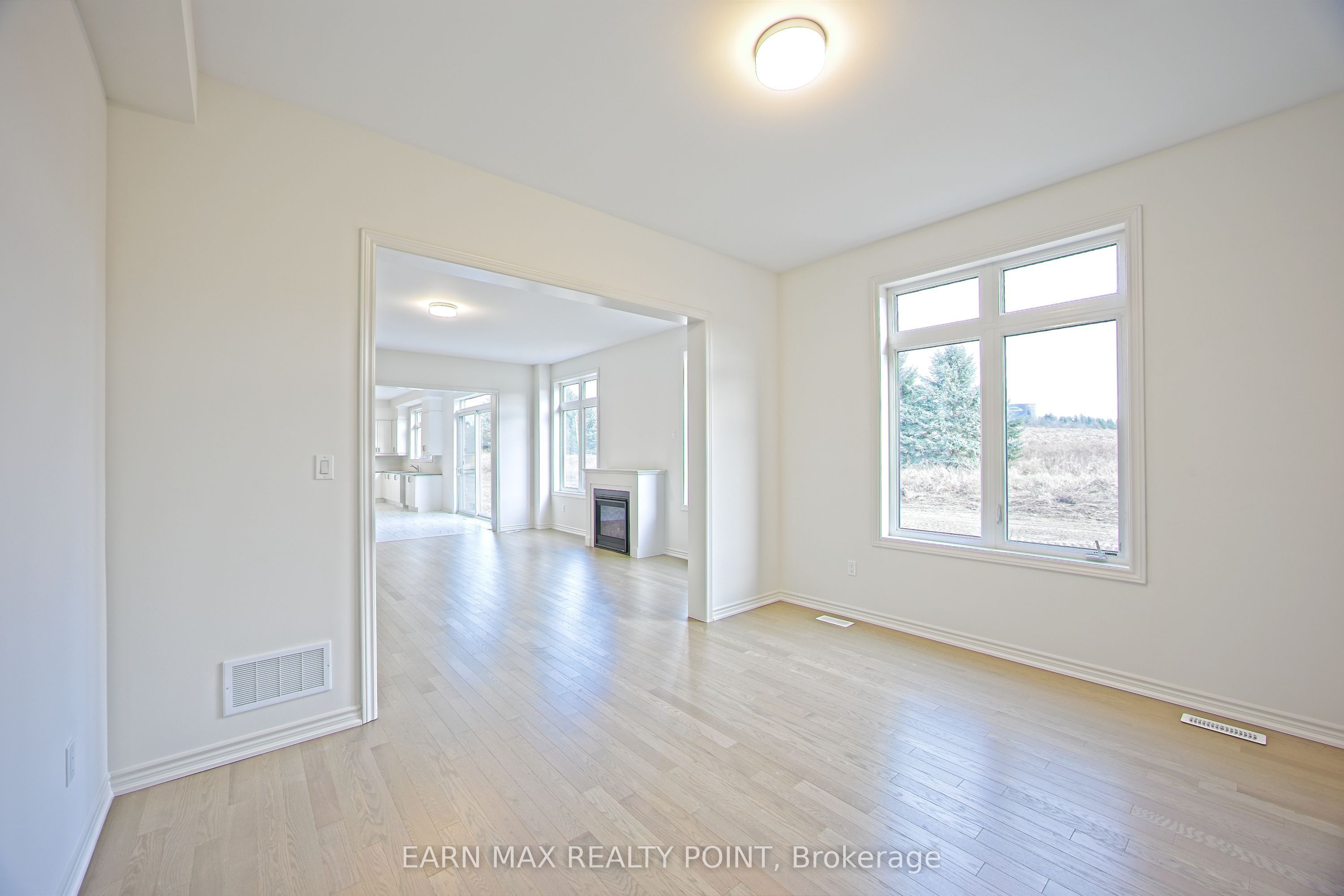 19 Marigold Boulevard Property Photo 18