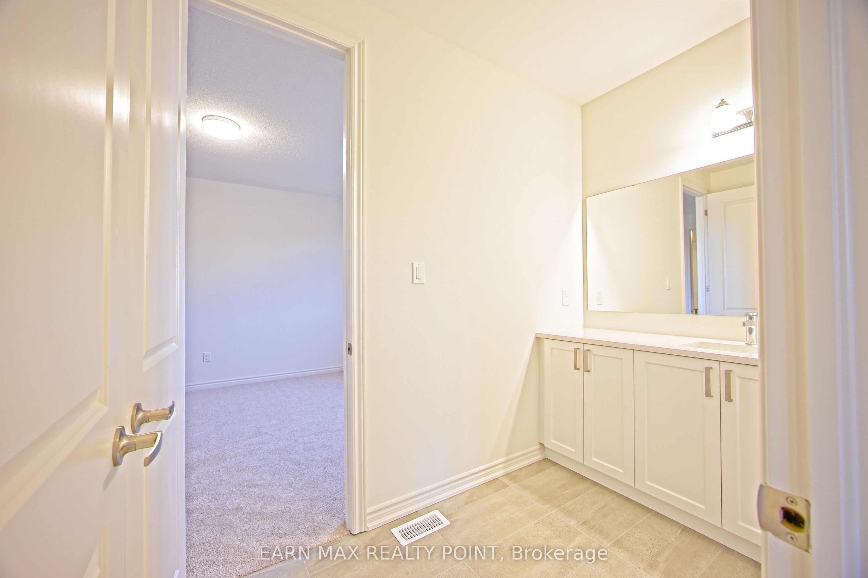 19 Marigold Boulevard Property Photo 31