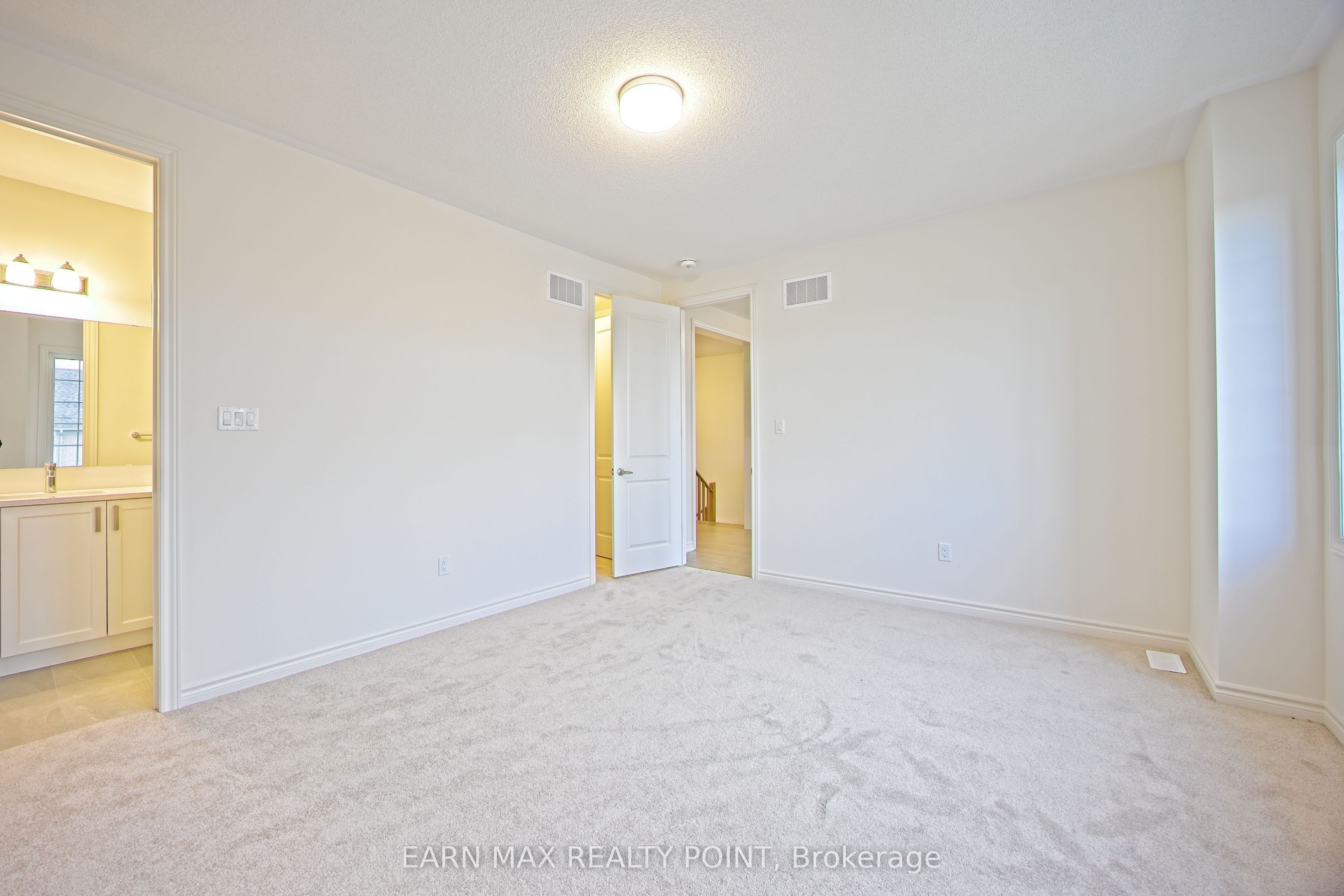 19 Marigold Boulevard Property Photo 36
