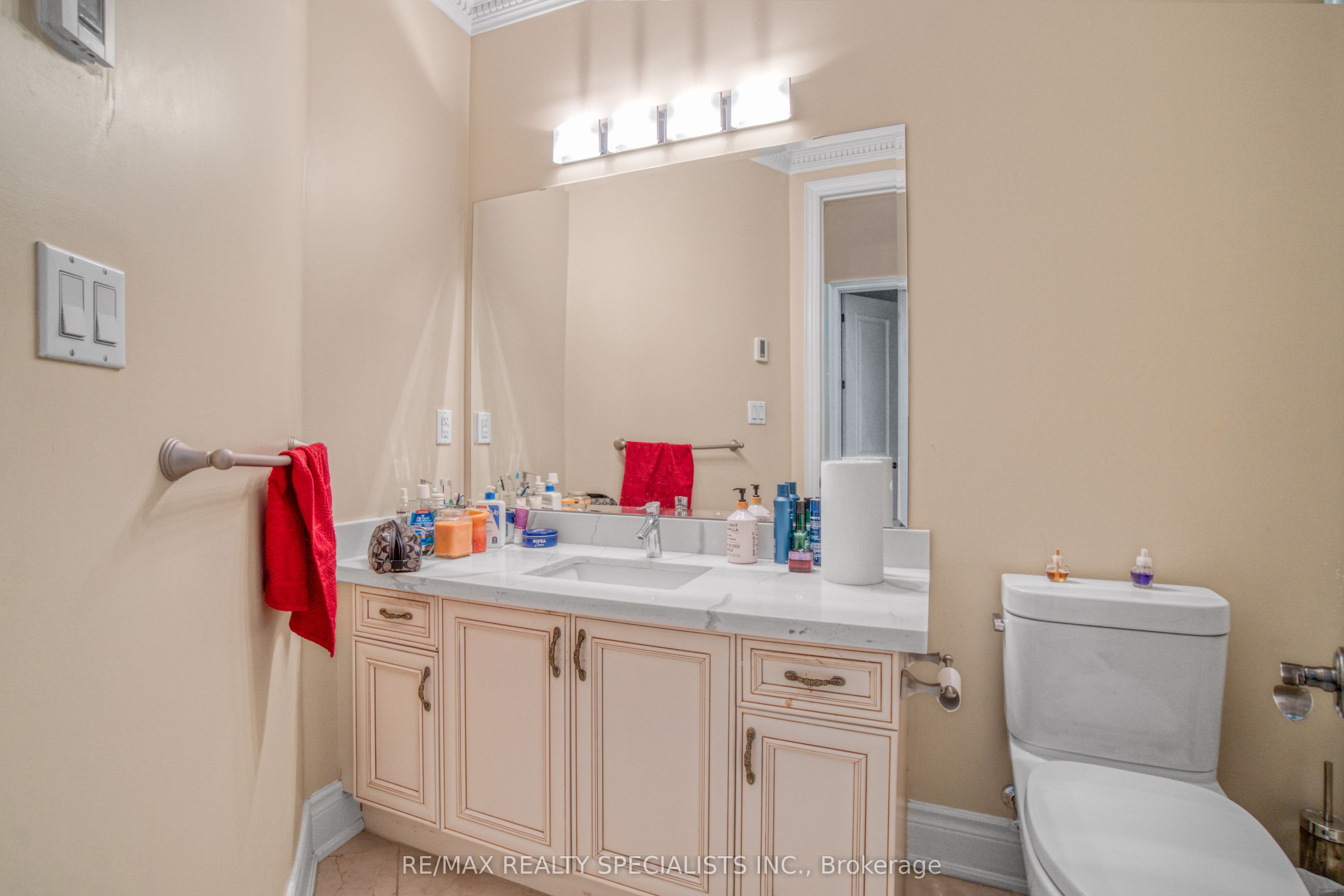 165 Grand Vallore Crescent Property Photo 16