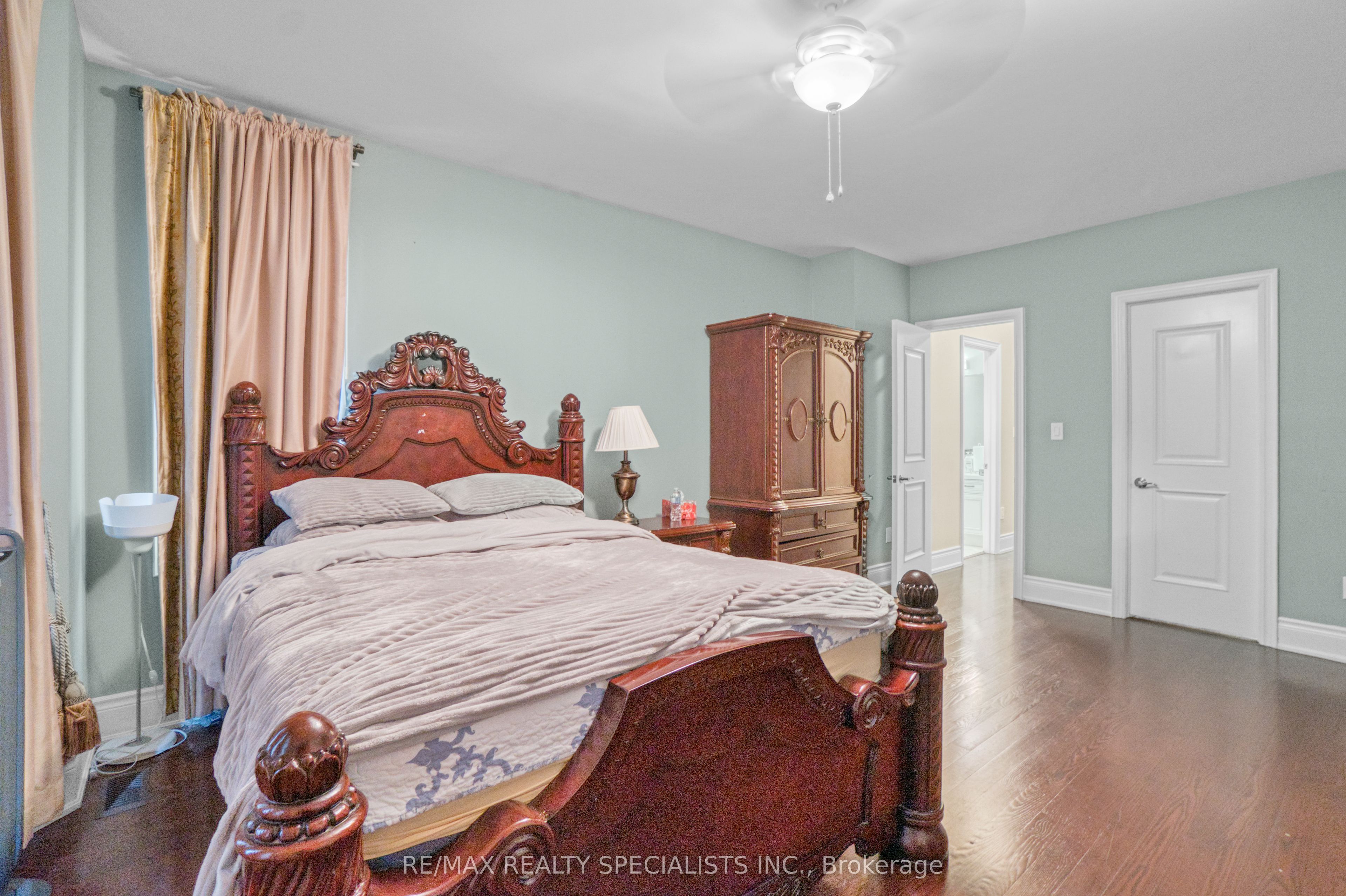 165 Grand Vallore Crescent Property Photo 17
