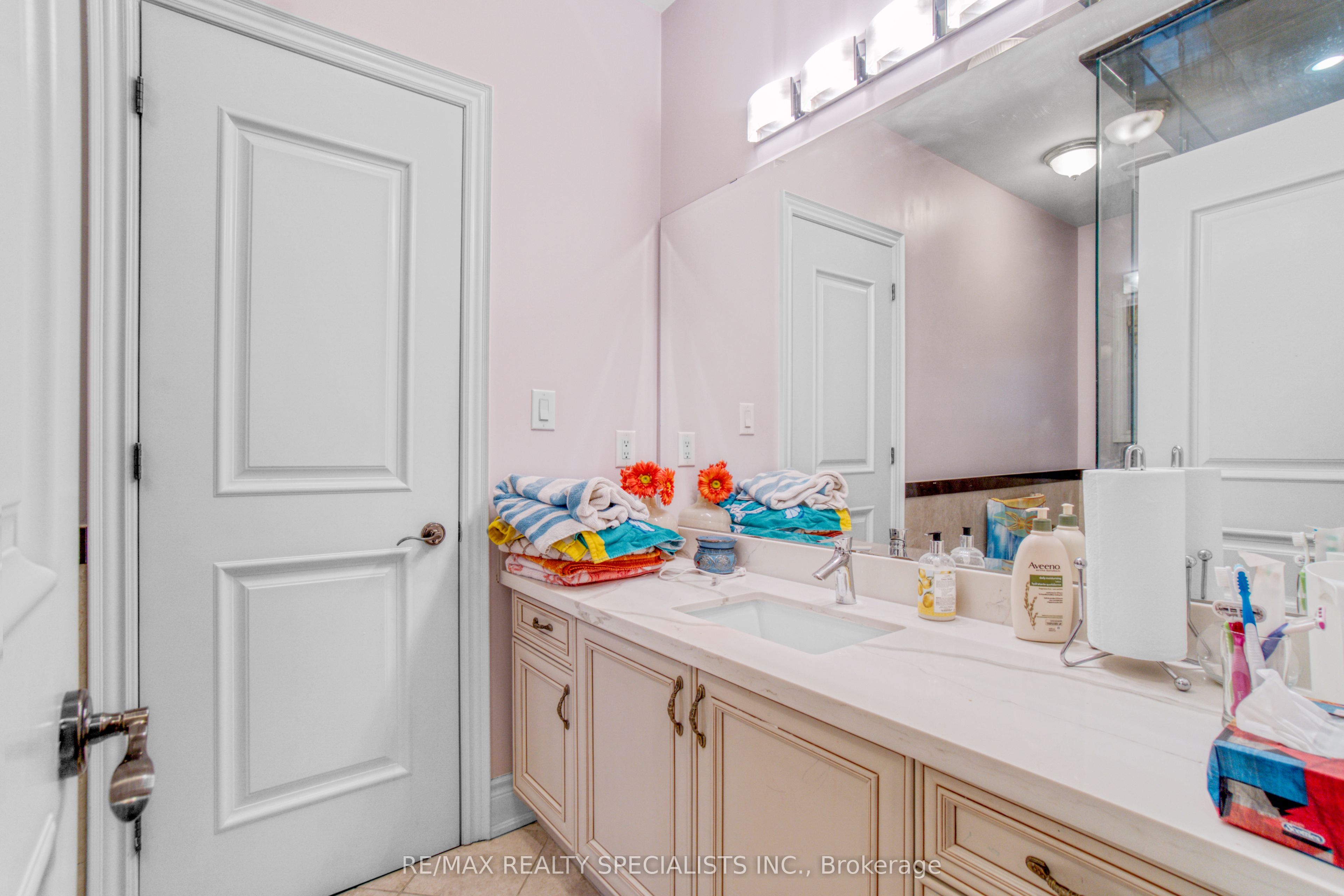 165 Grand Vallore Crescent Property Photo 18