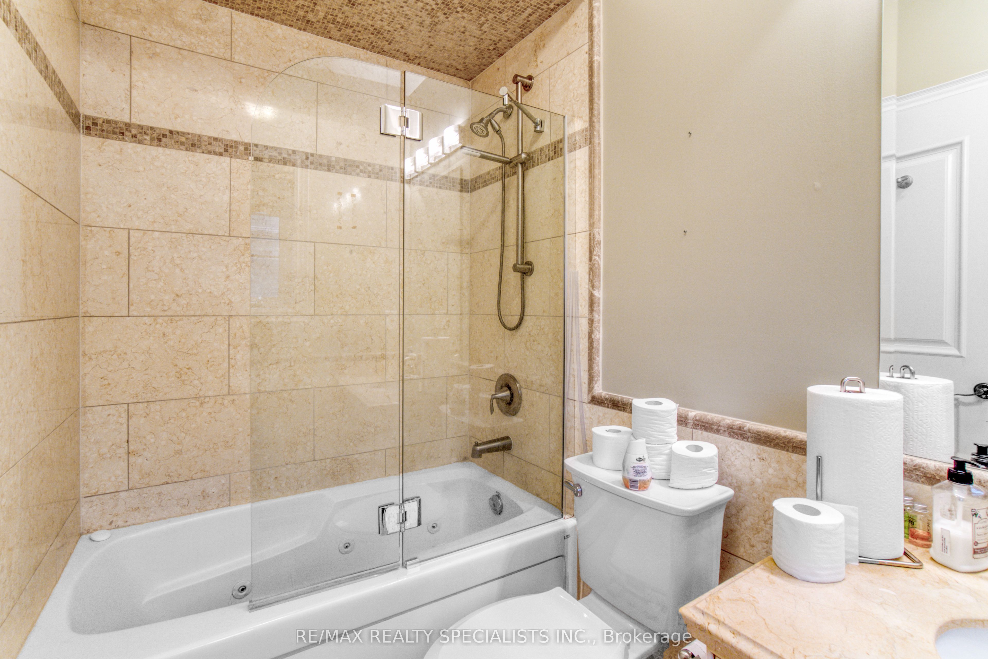 165 Grand Vallore Crescent Property Photo 26