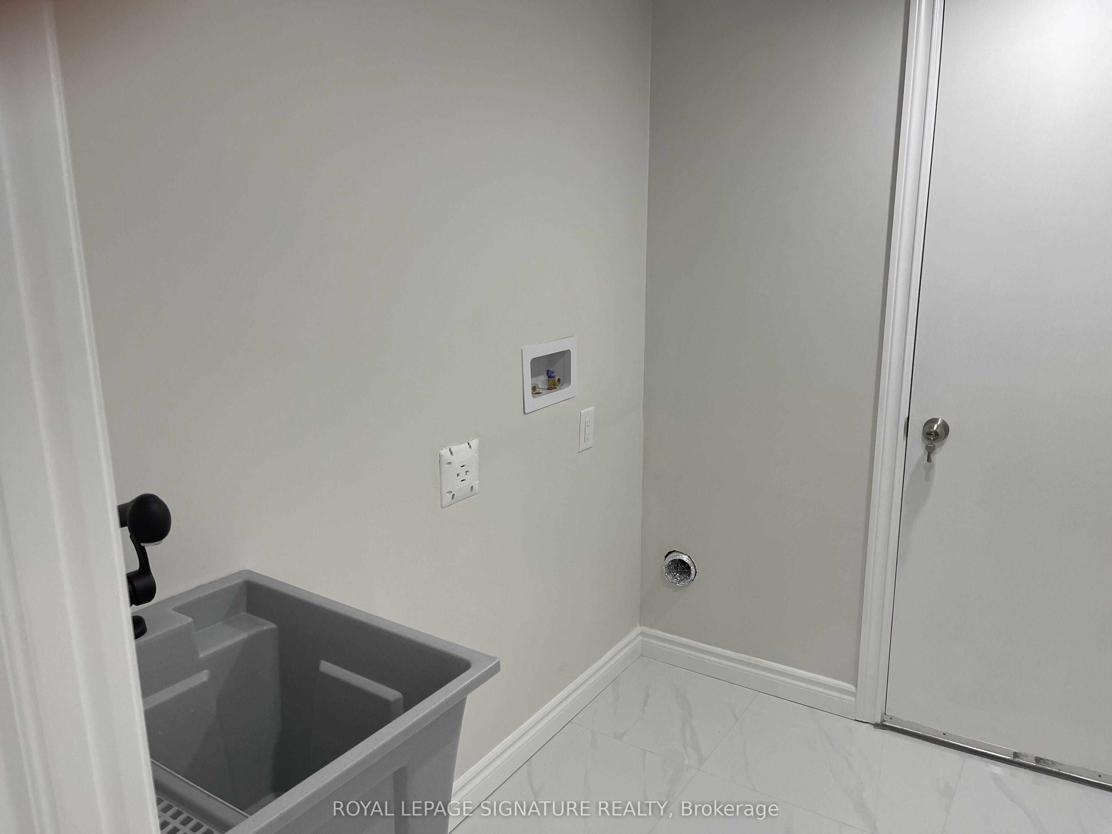 #bsmt - 46 Tara Crescent Property Photo 11