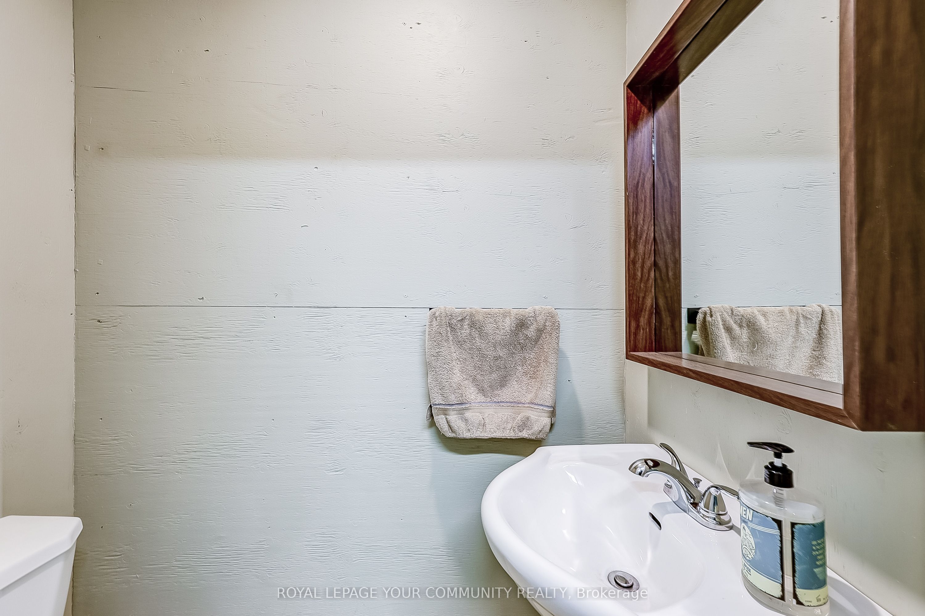 721 Reid Road Property Photo 13