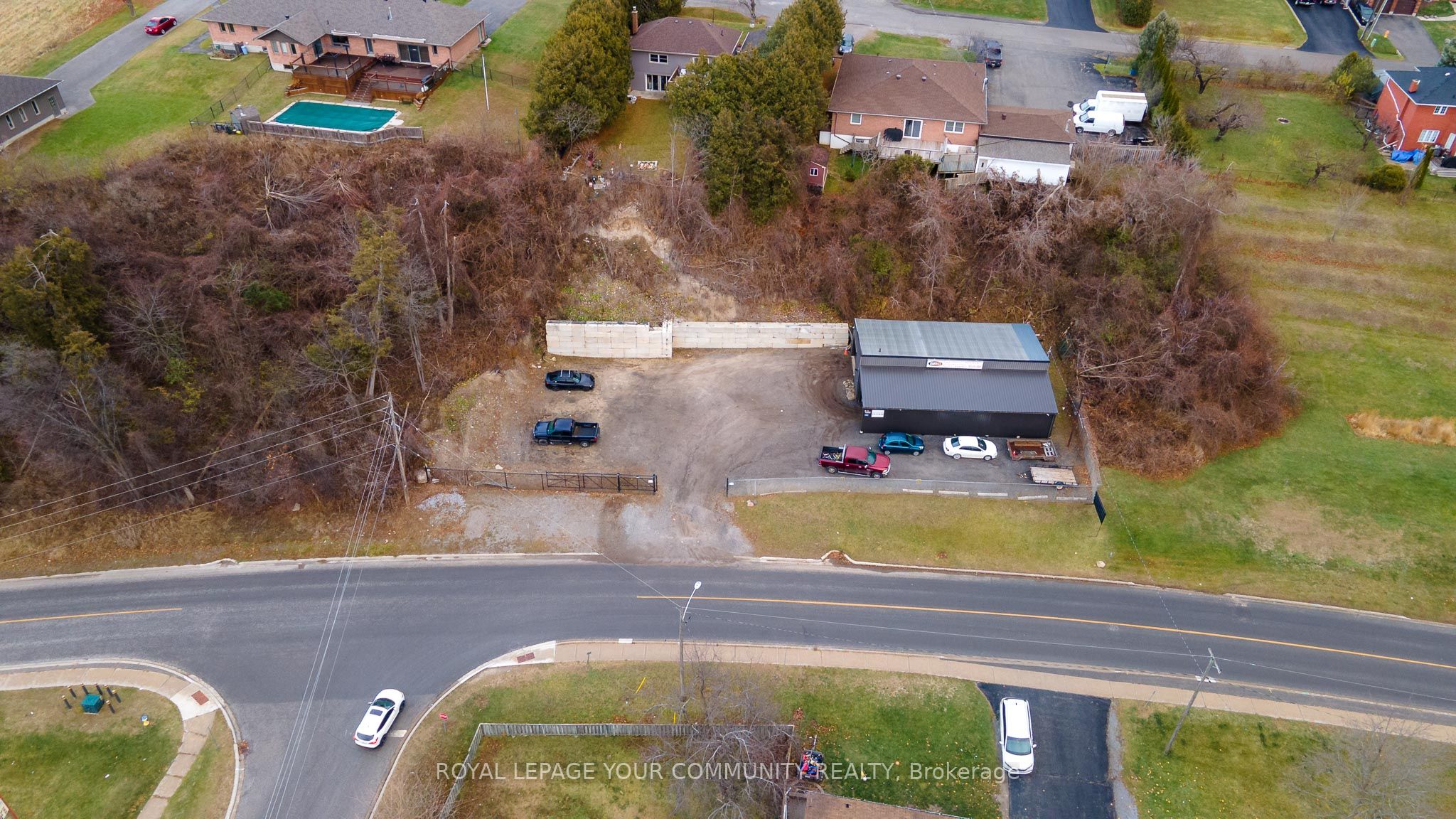 103 The Queensway Property Photo 10