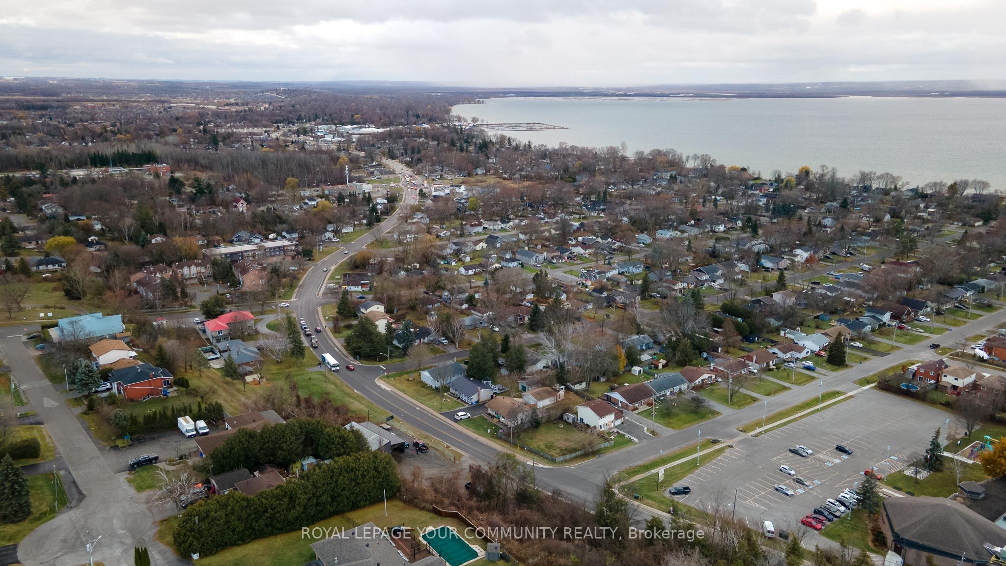 103 The Queensway Property Photo 14