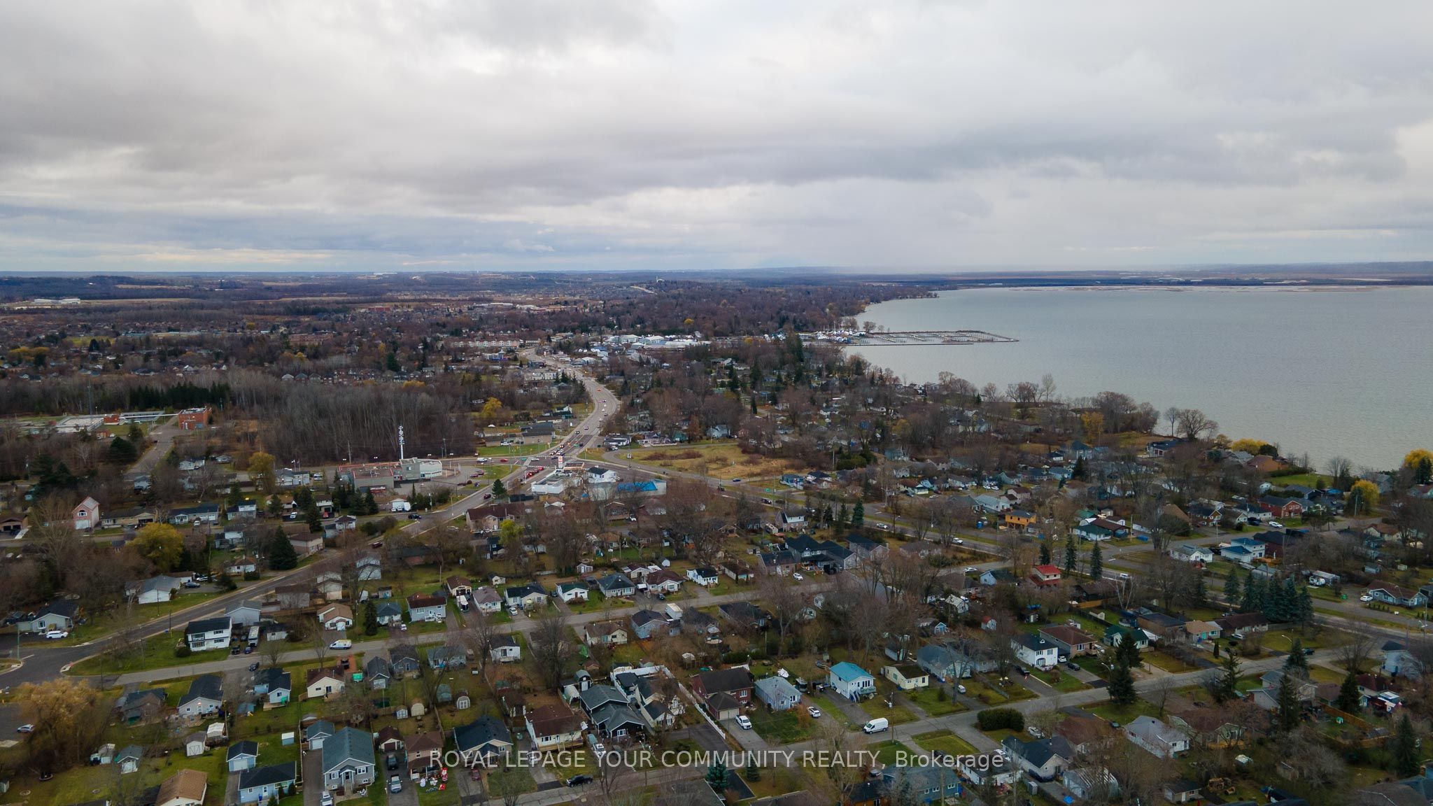103 The Queensway Property Photo 16