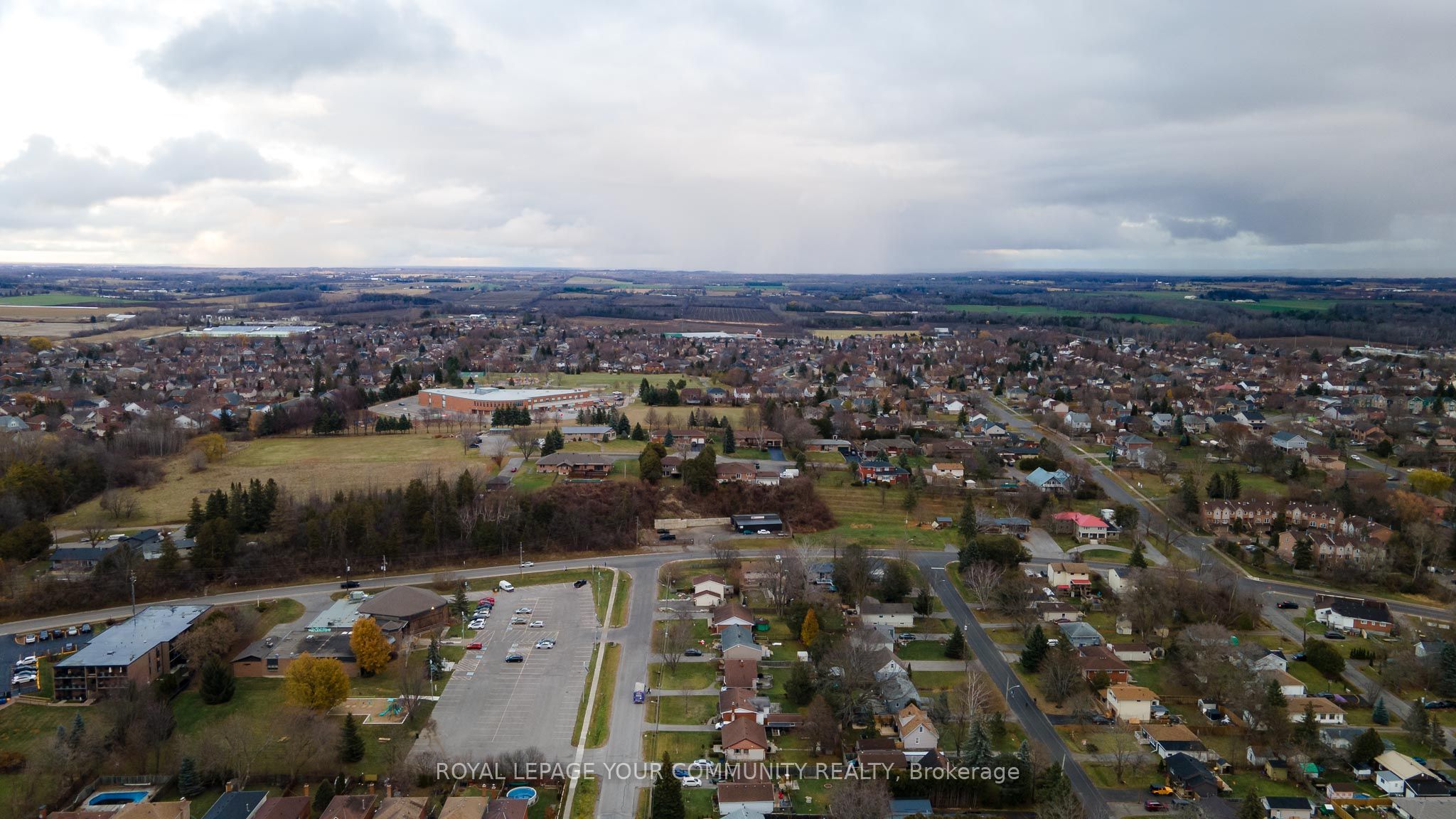 103 The Queensway Property Photo 17