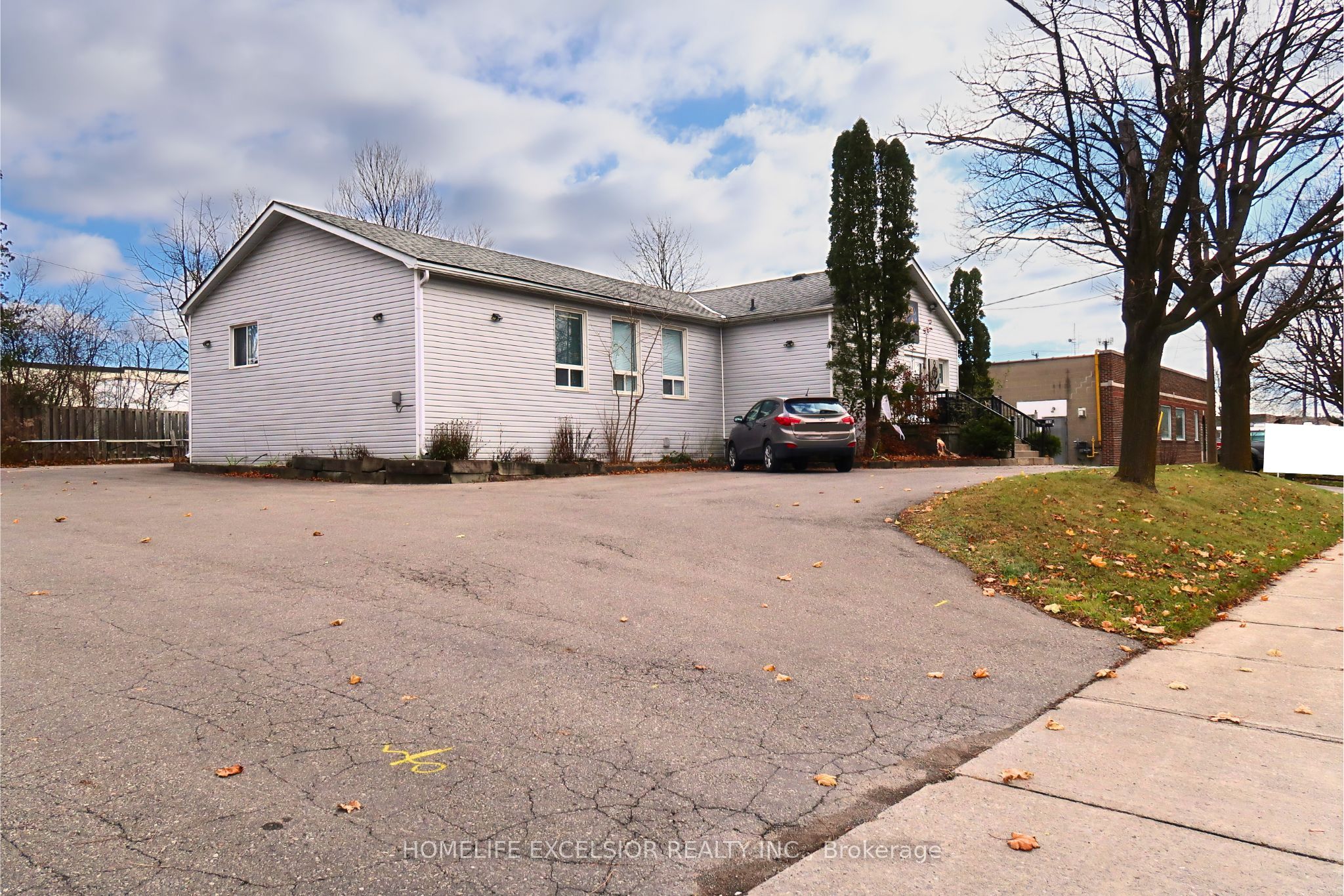 169 Edward Street Property Photo 3
