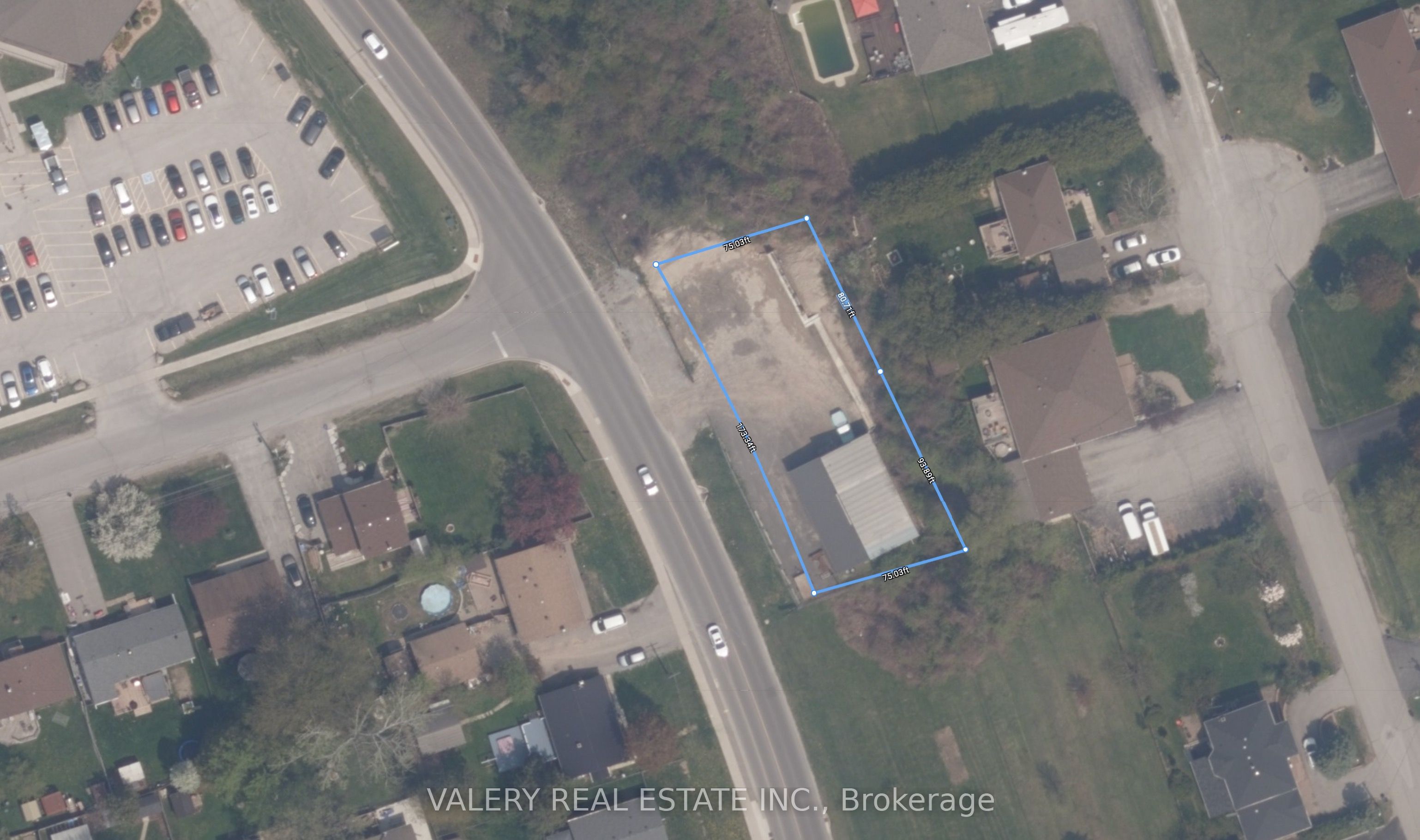 103 The Queensway S Property Photo 1