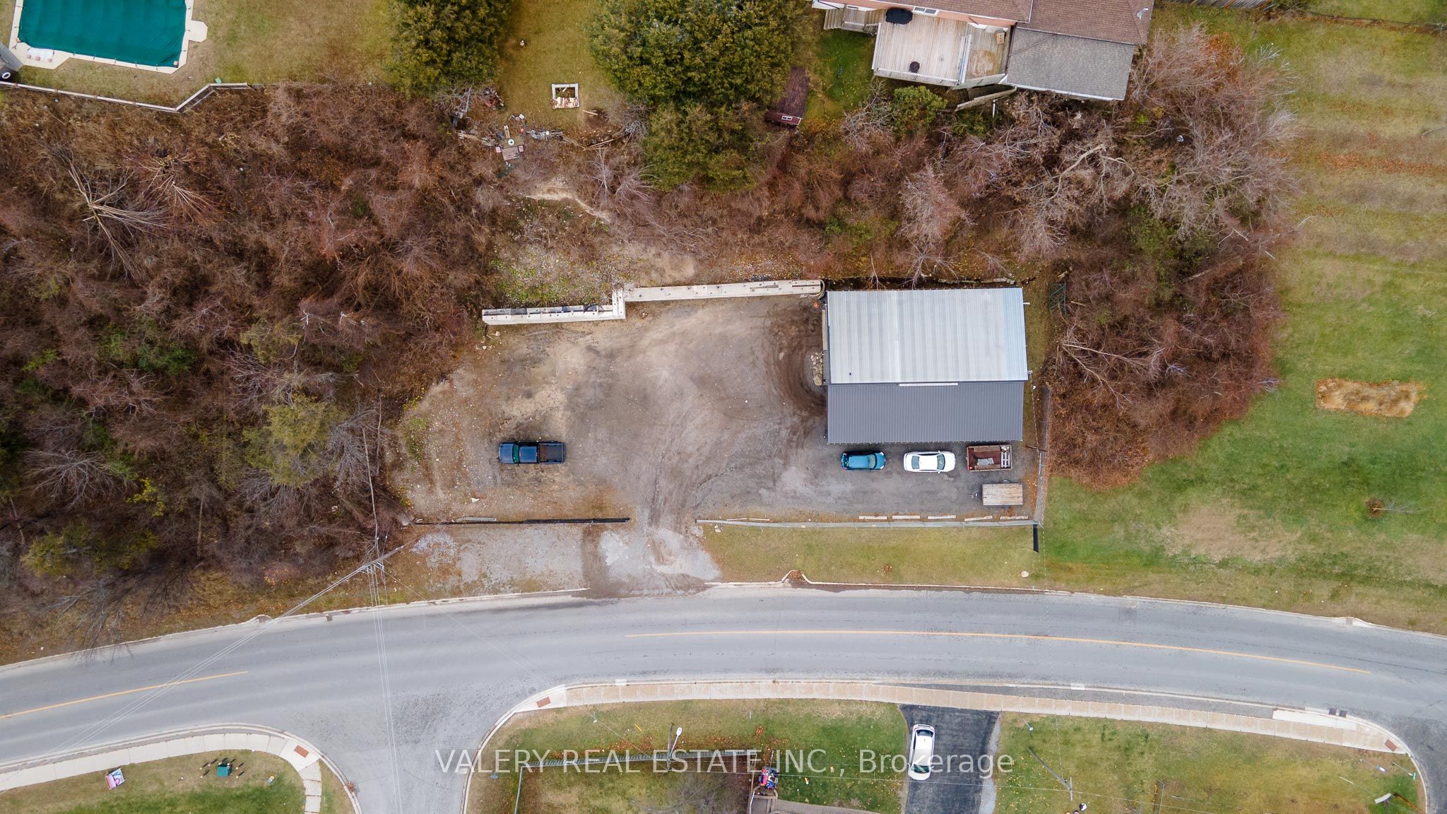 103 The Queensway S Property Photo 25