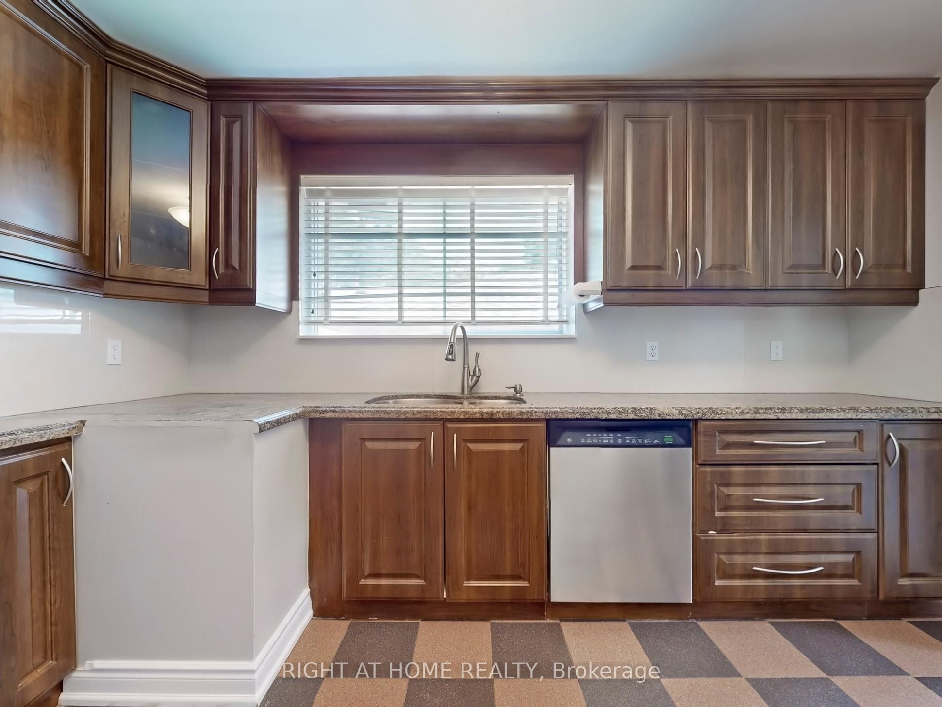 #main Fl - 96 Grandview Avenue Property Photo 28