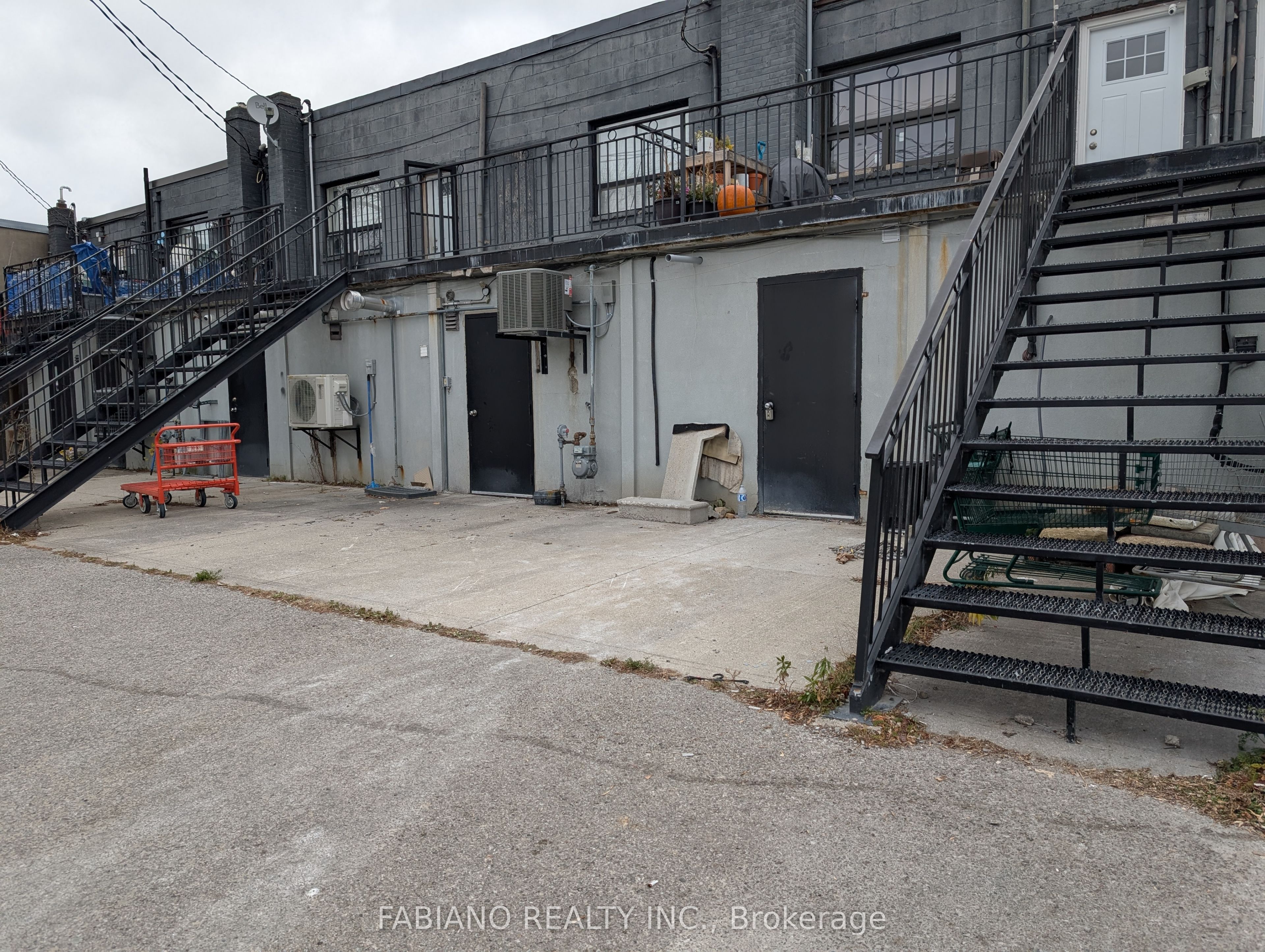 #2 - 13130 Yonge Street Property Photo 9