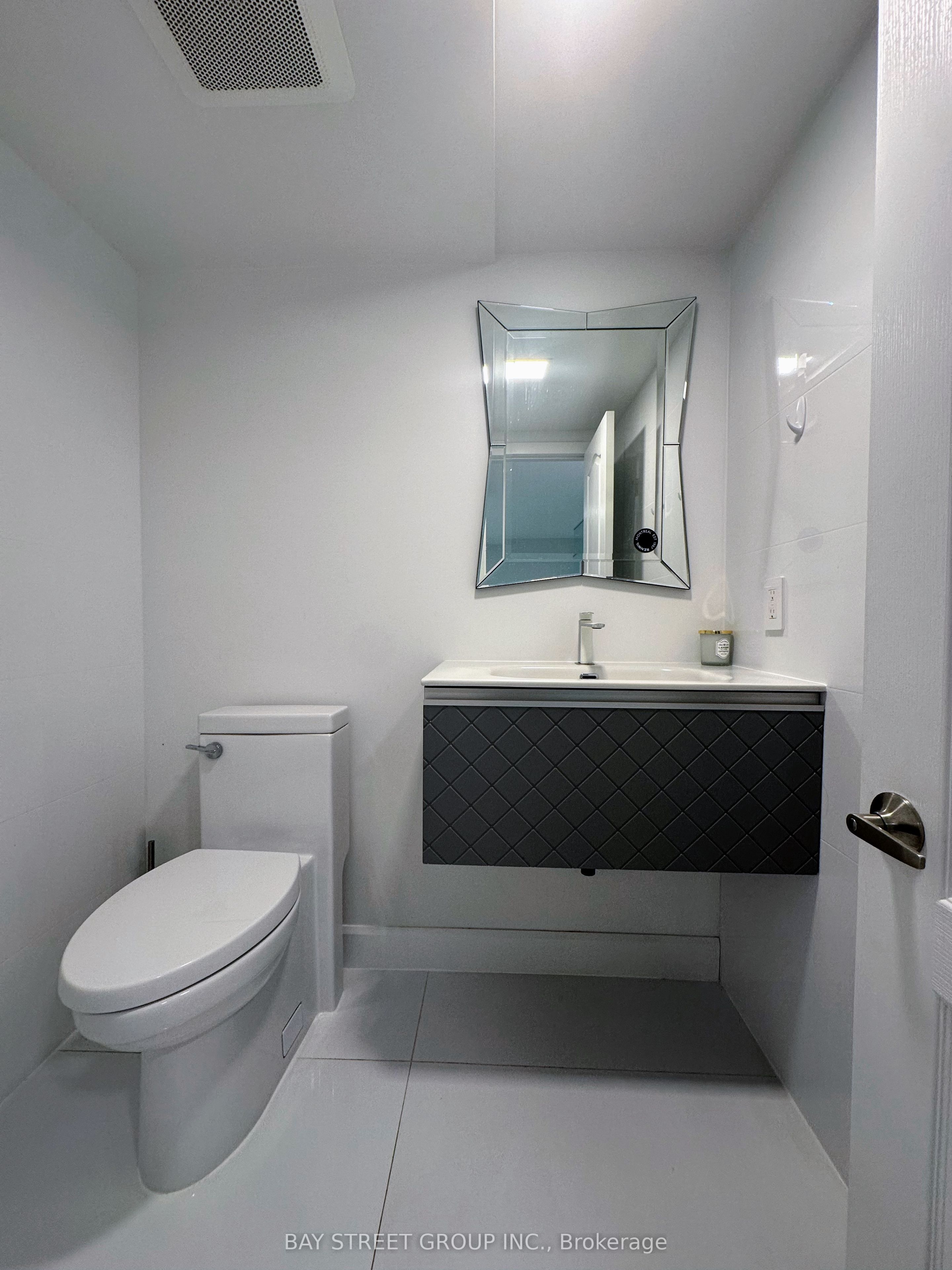 #lower - 105 Main Street Property Photo 5
