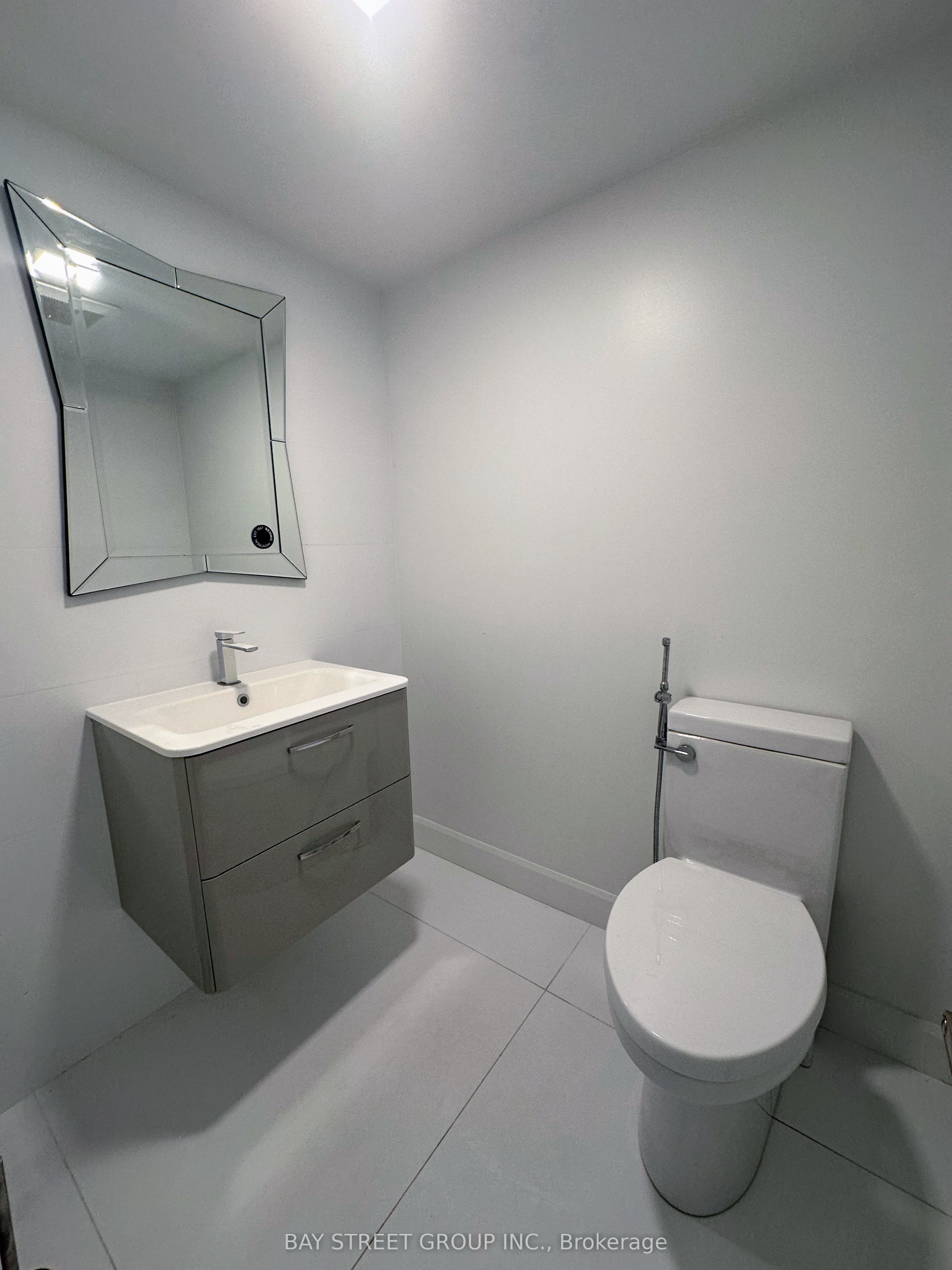 #lower - 105 Main Street Property Photo 6