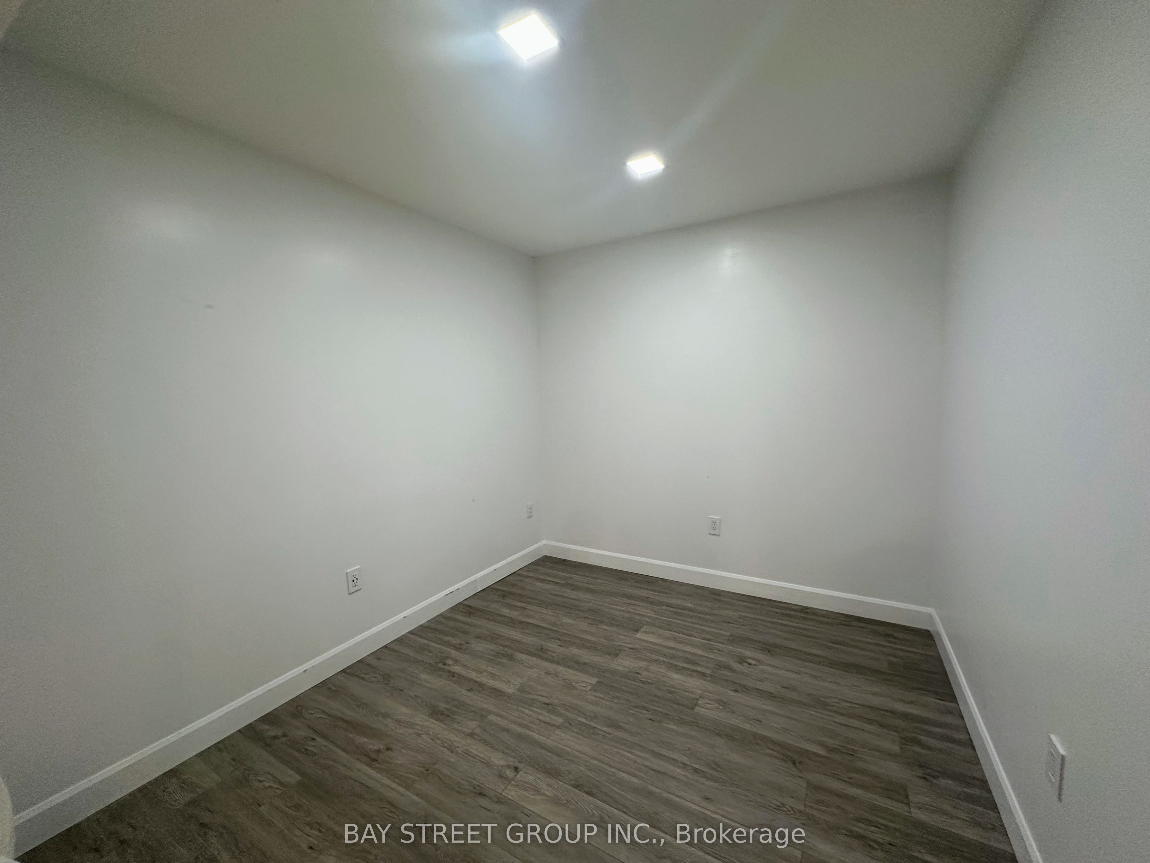 #lower - 105 Main Street Property Photo 11