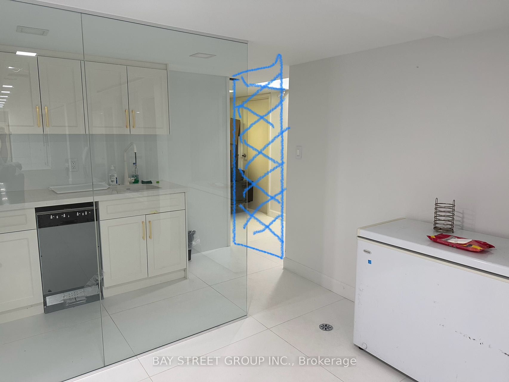 #lower - 105 Main Street Property Photo 16