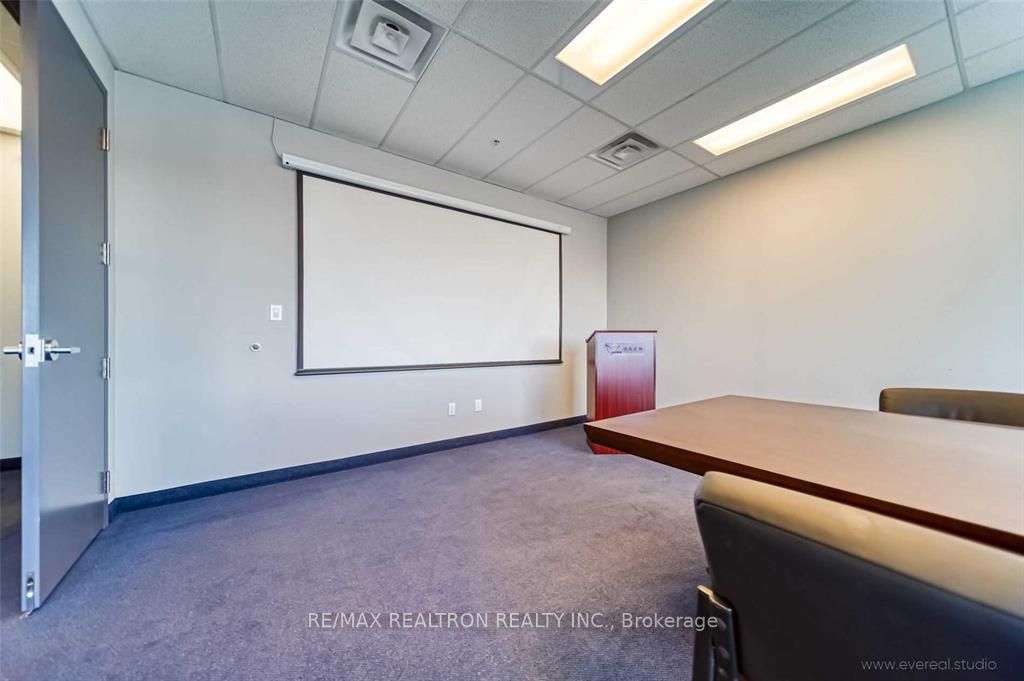 #512 - 7191 Yonge Street Property Photo 17
