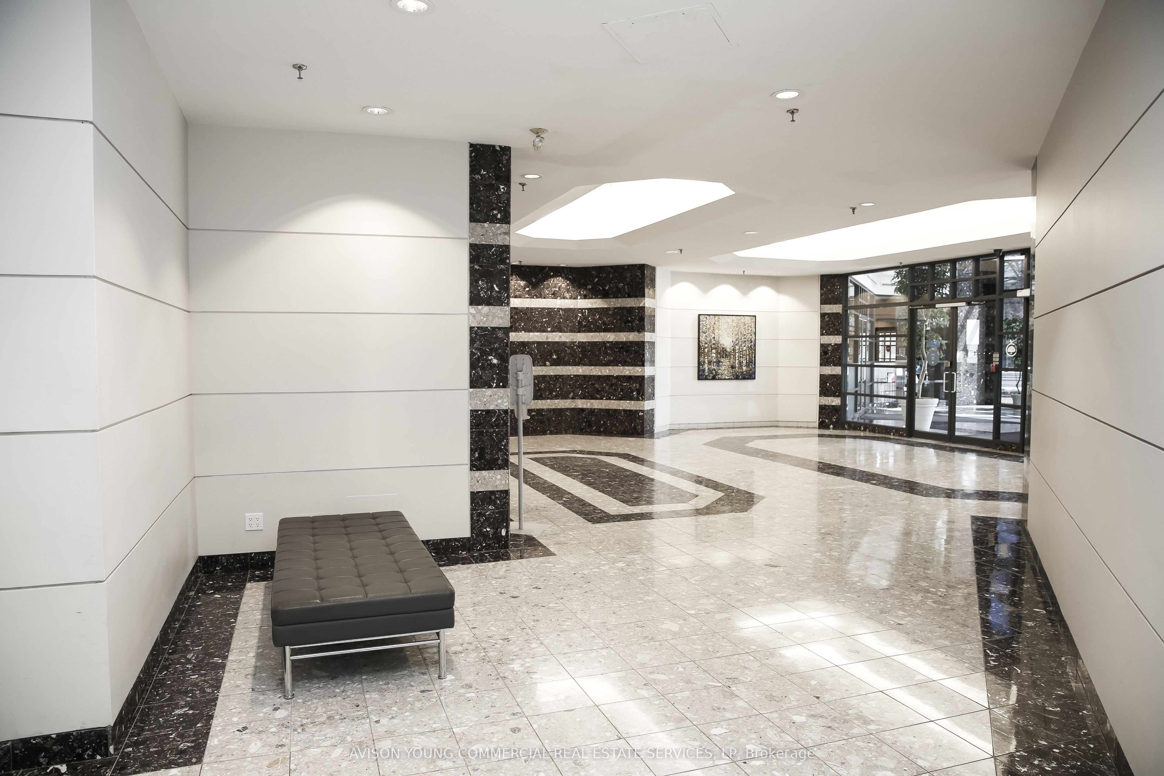 #3rd Fl - 9050 Yonge Street Property Photo 2