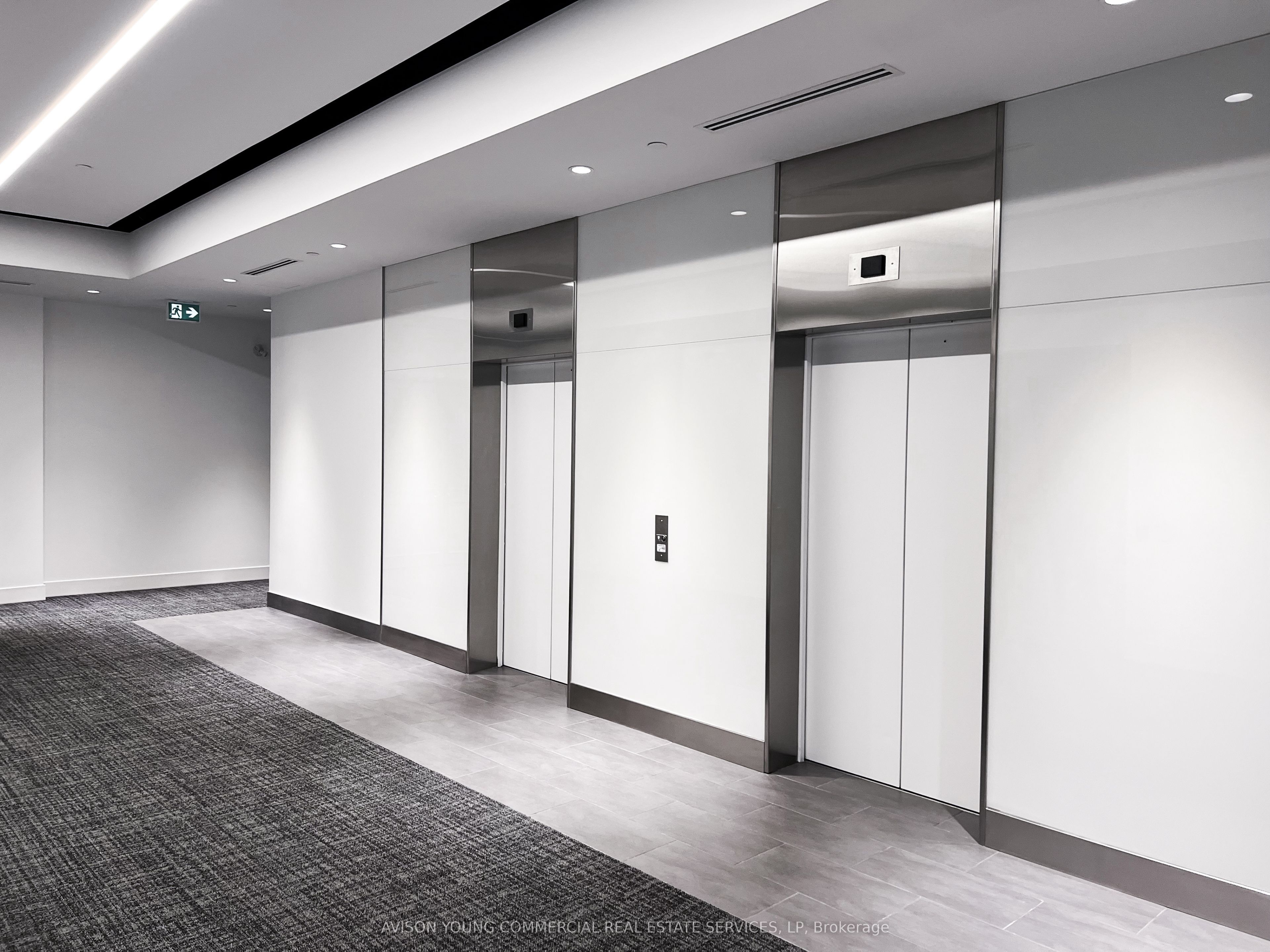 #4th Fl - 9050 Yonge Street Property Photo 4