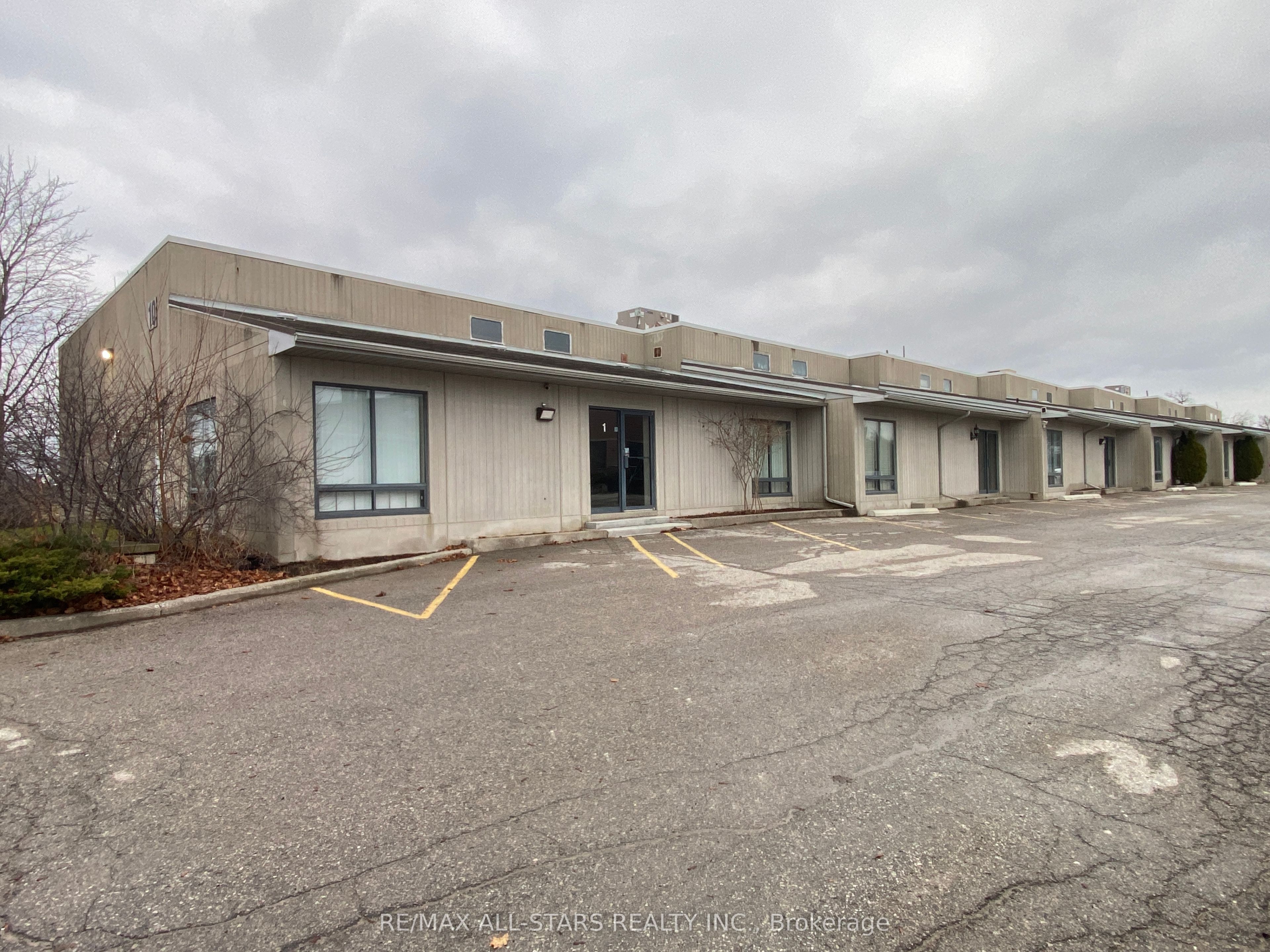 ##2-3 - 10 Gormley Industrial Avenue Property Photo 1