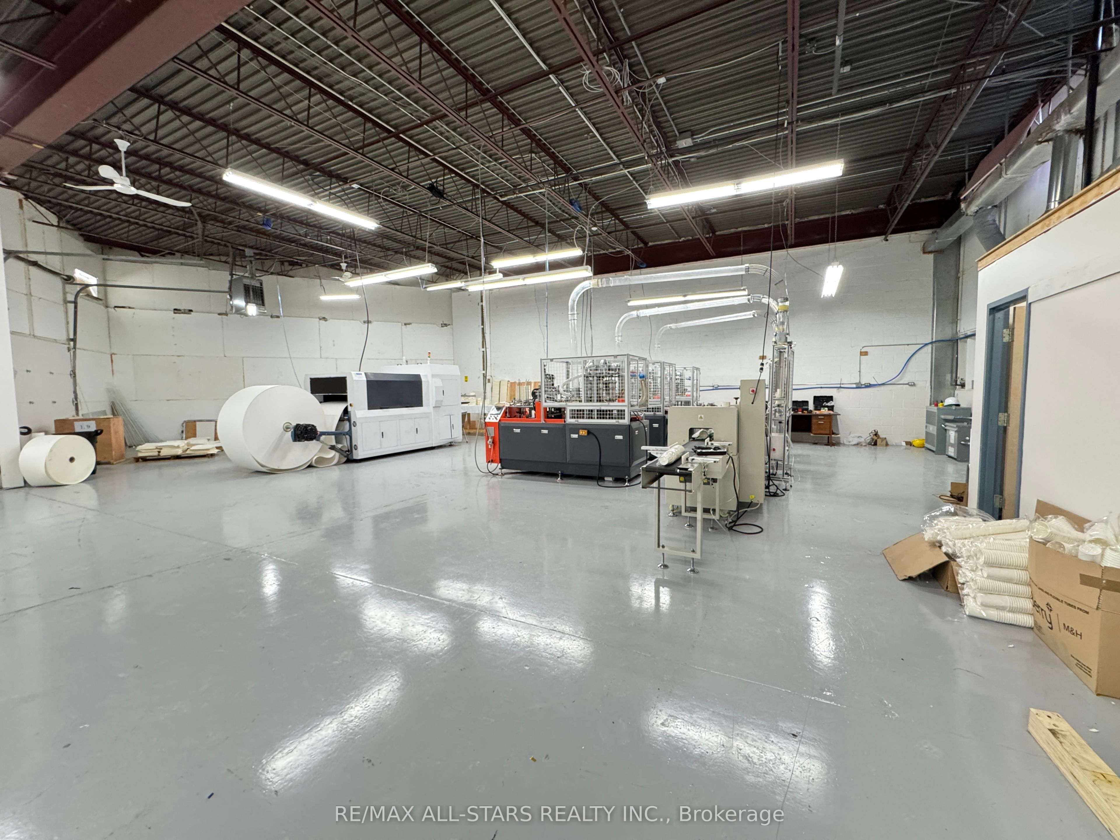 ##2-3 - 10 Gormley Industrial Avenue Property Photo 7