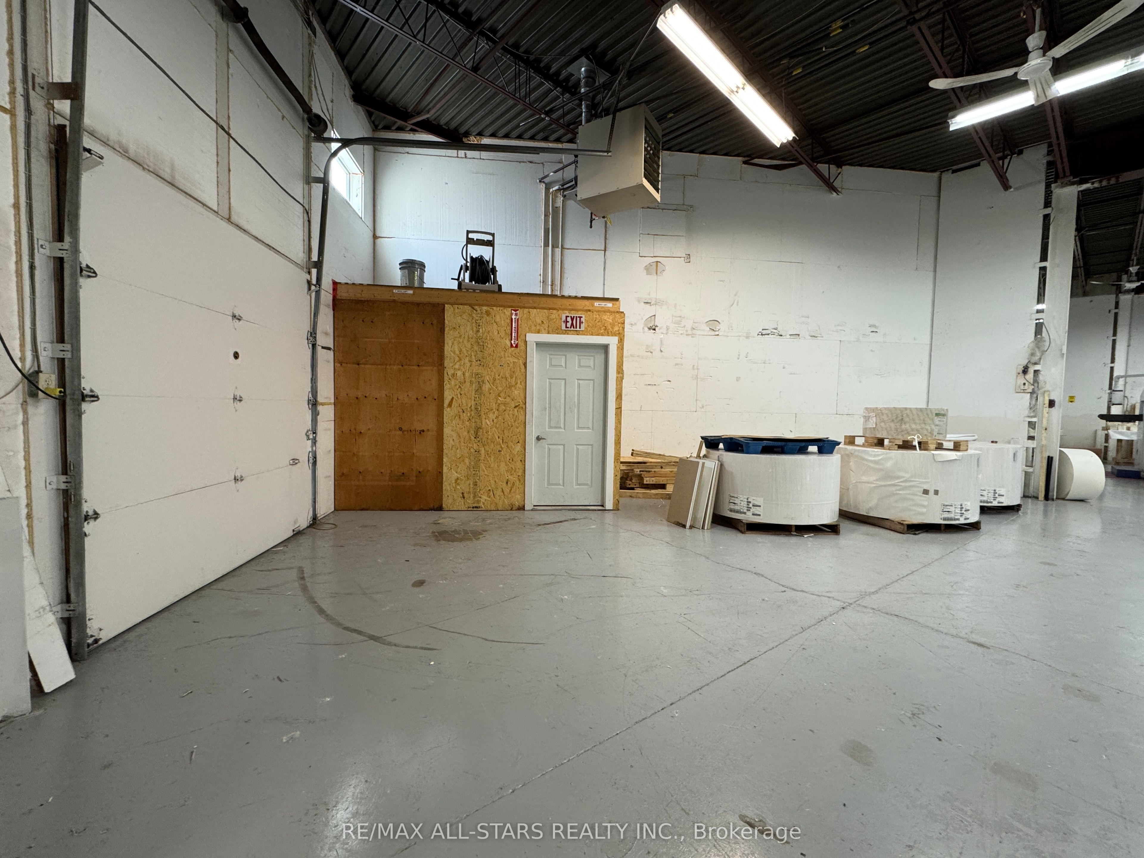 ##2-3 - 10 Gormley Industrial Avenue Property Photo 27