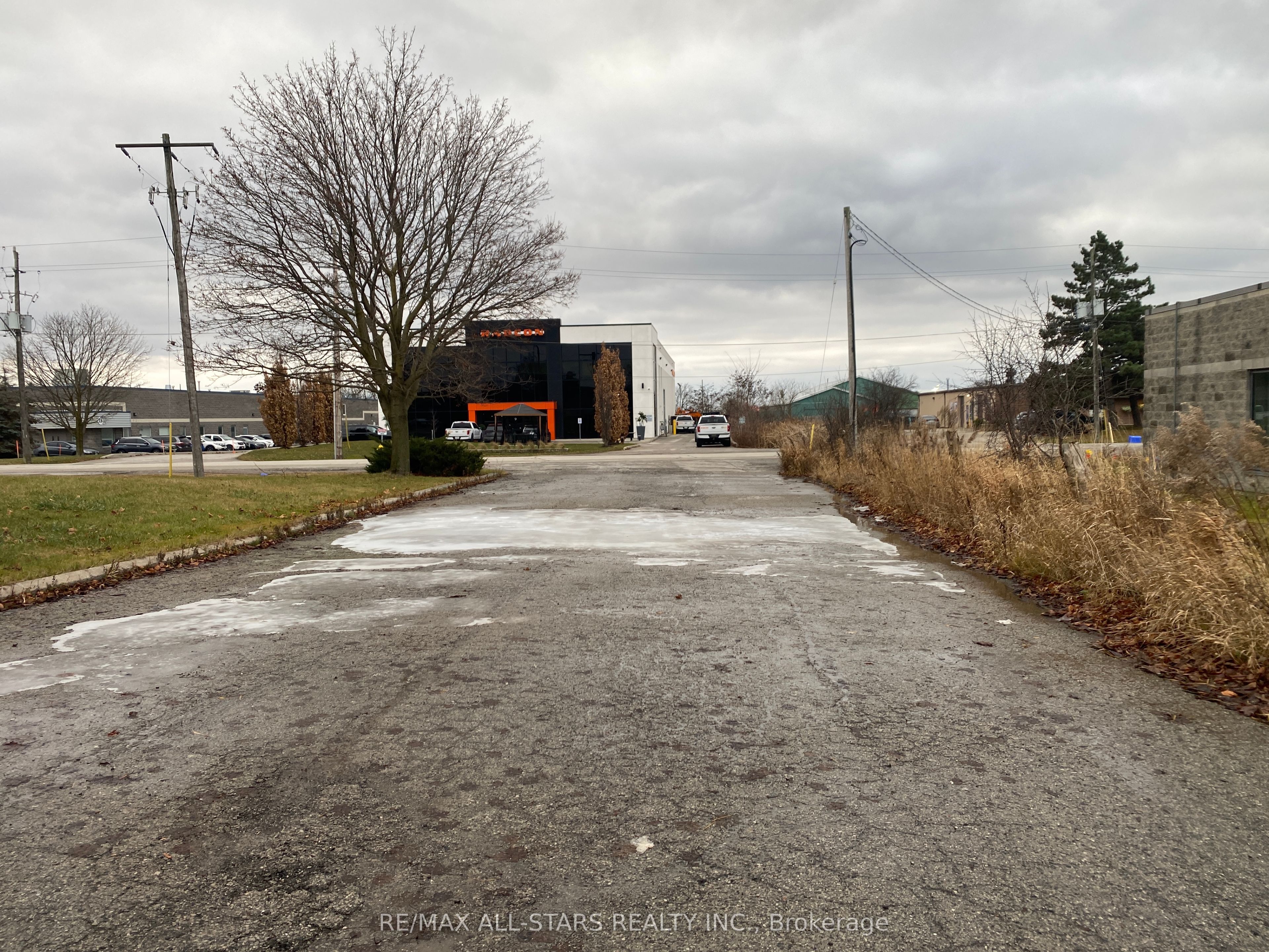 ##2-3 - 10 Gormley Industrial Avenue Property Photo 32