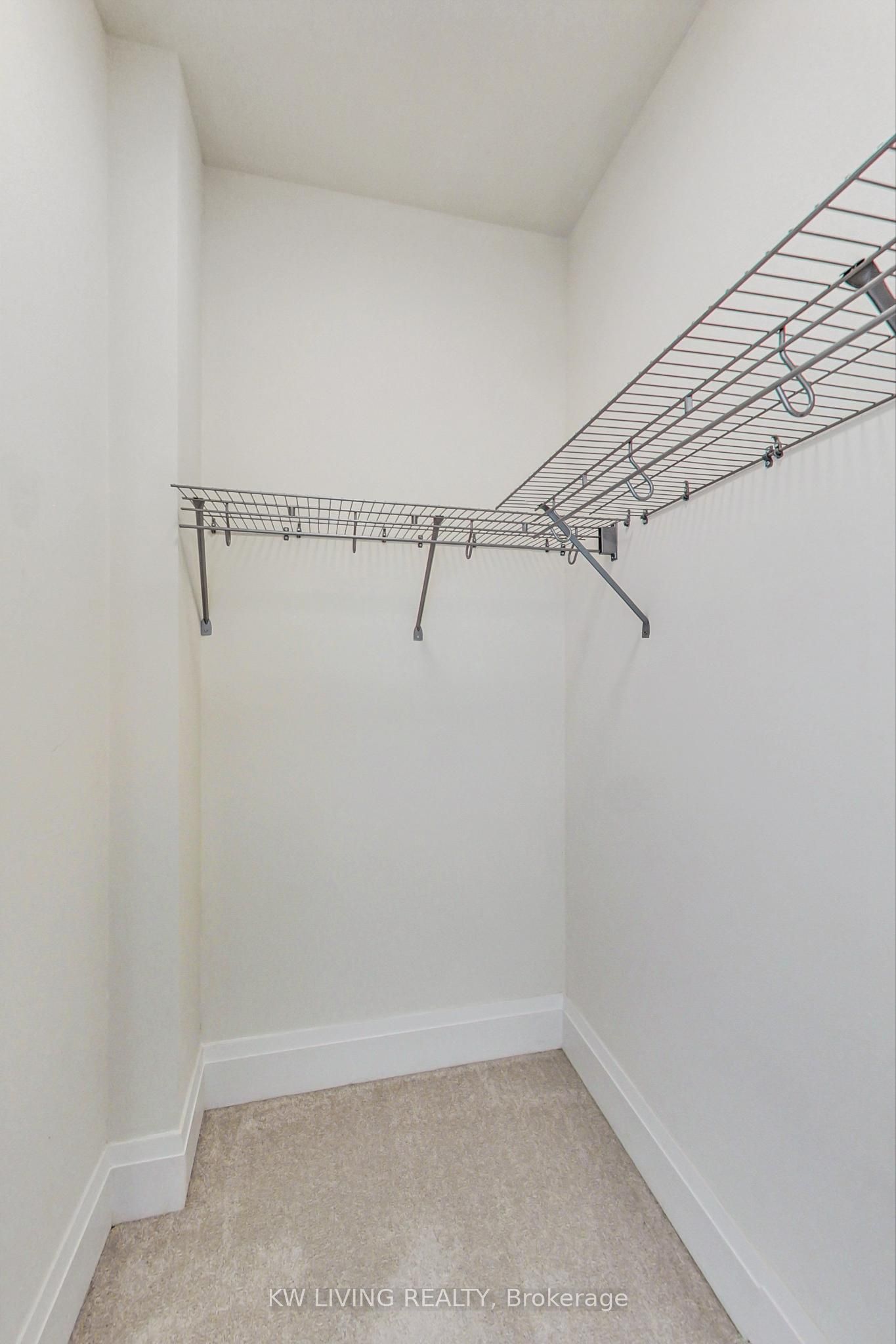 #th7 - 390 Highway 7 Property Photo 28