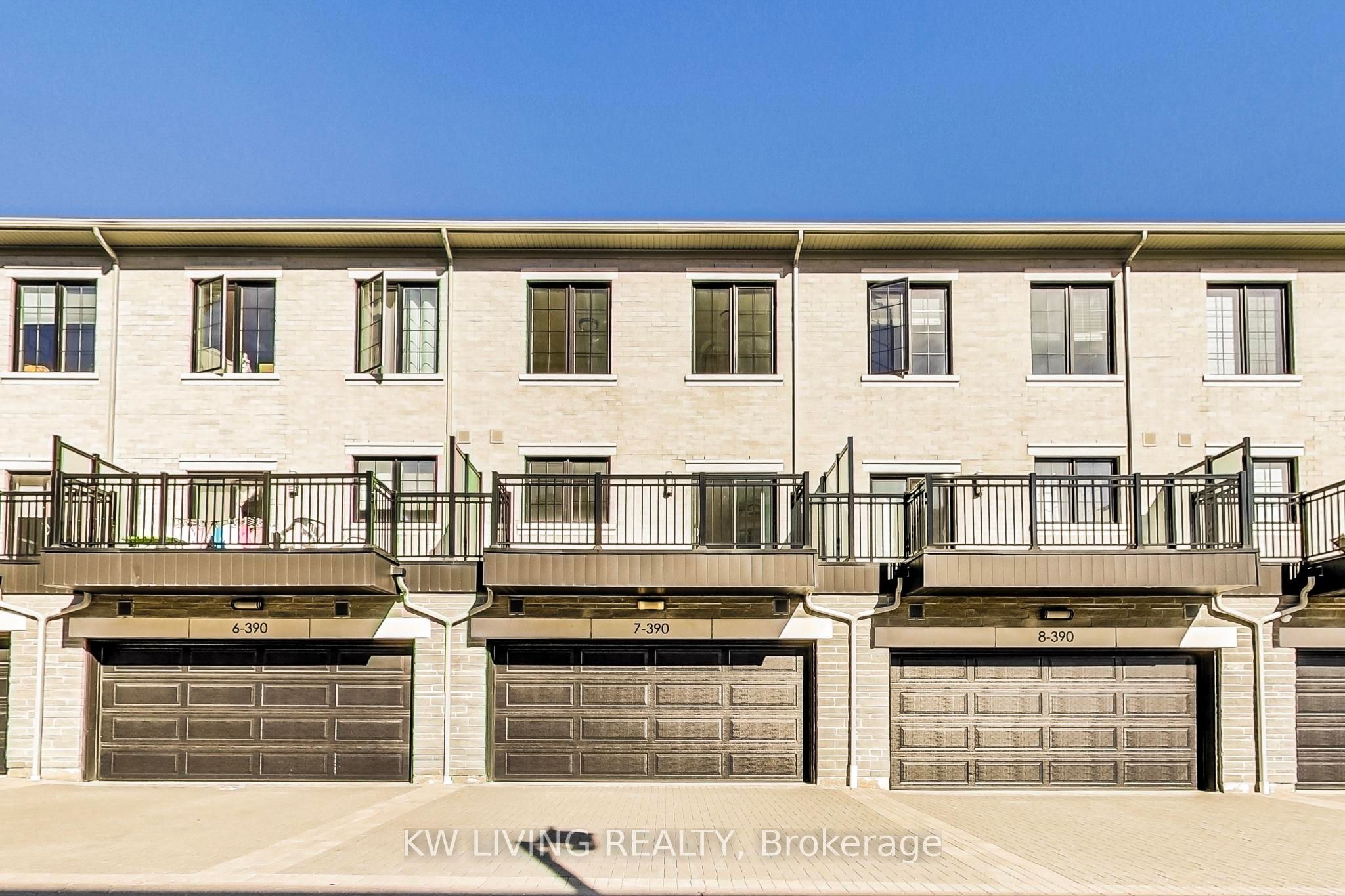 #th7 - 390 Highway 7 Property Photo 35