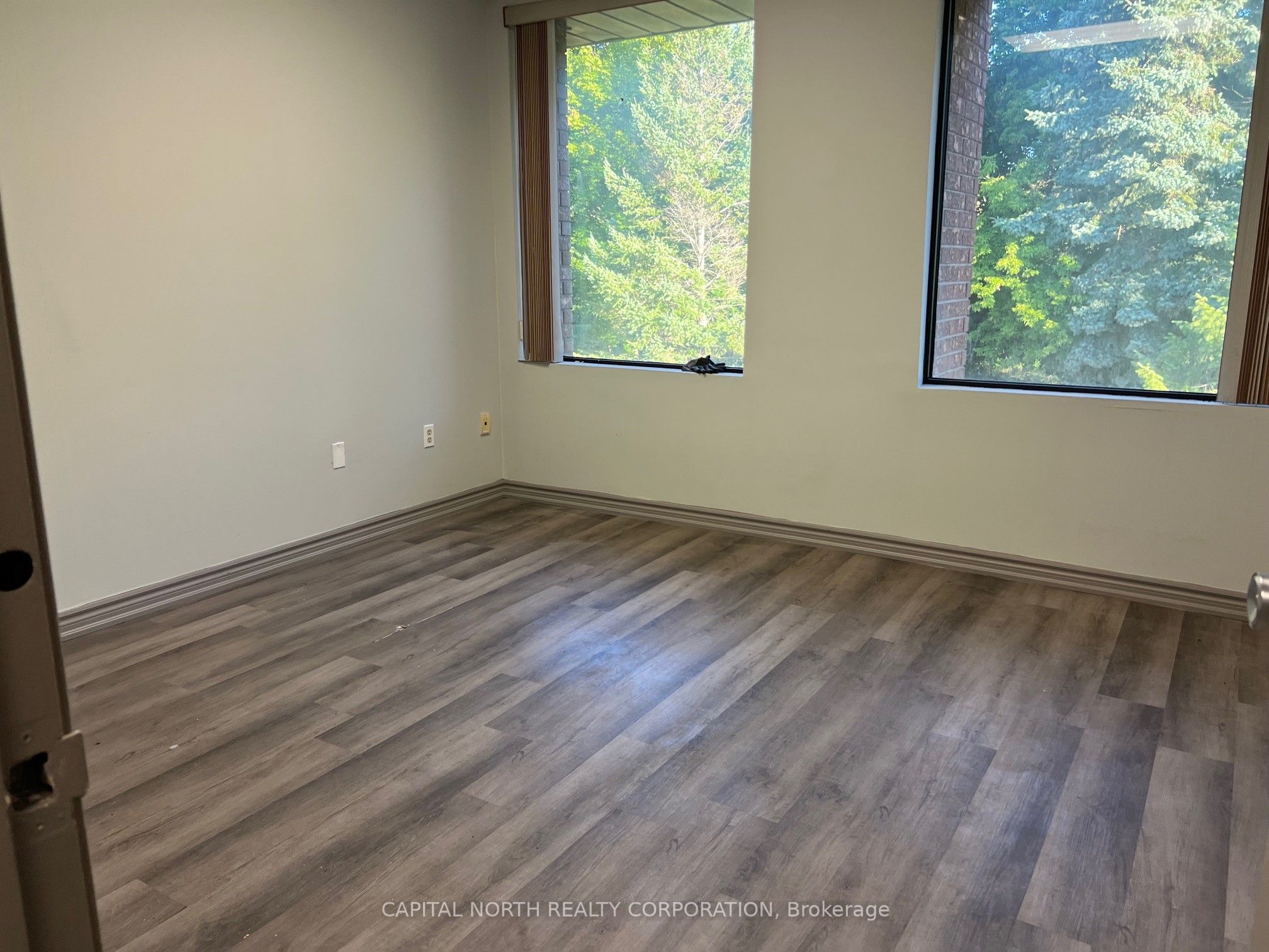 #2 - 21 Rodinea Road Property Photo 8