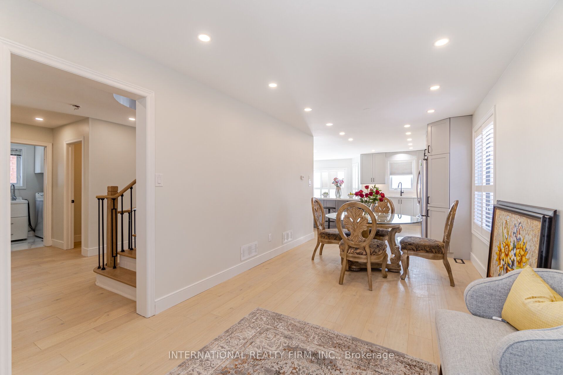 67 Rosanna Crescent Property Photo 5