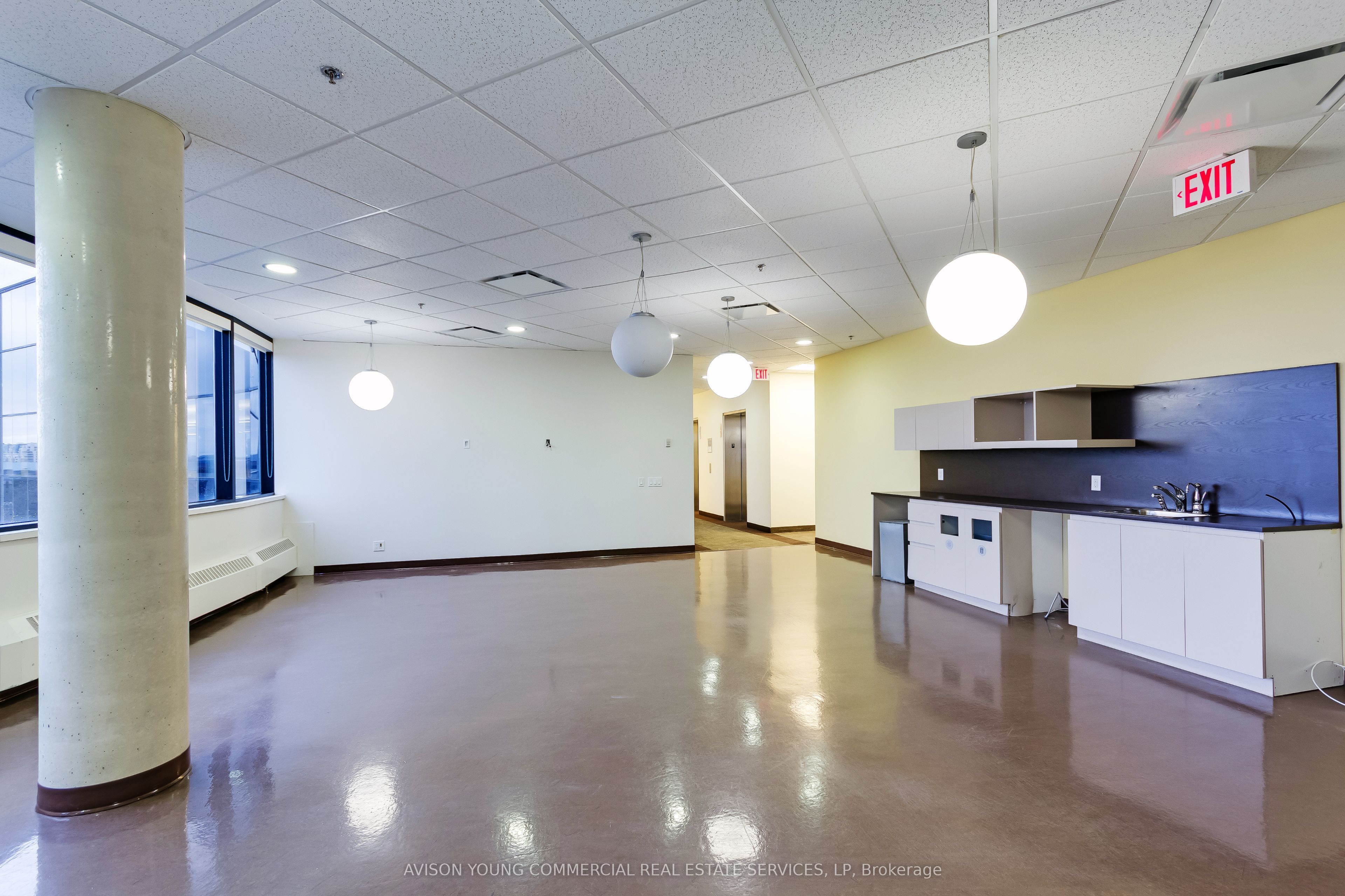 #300 - 306 Town Centre Boulevard Property Photo 11