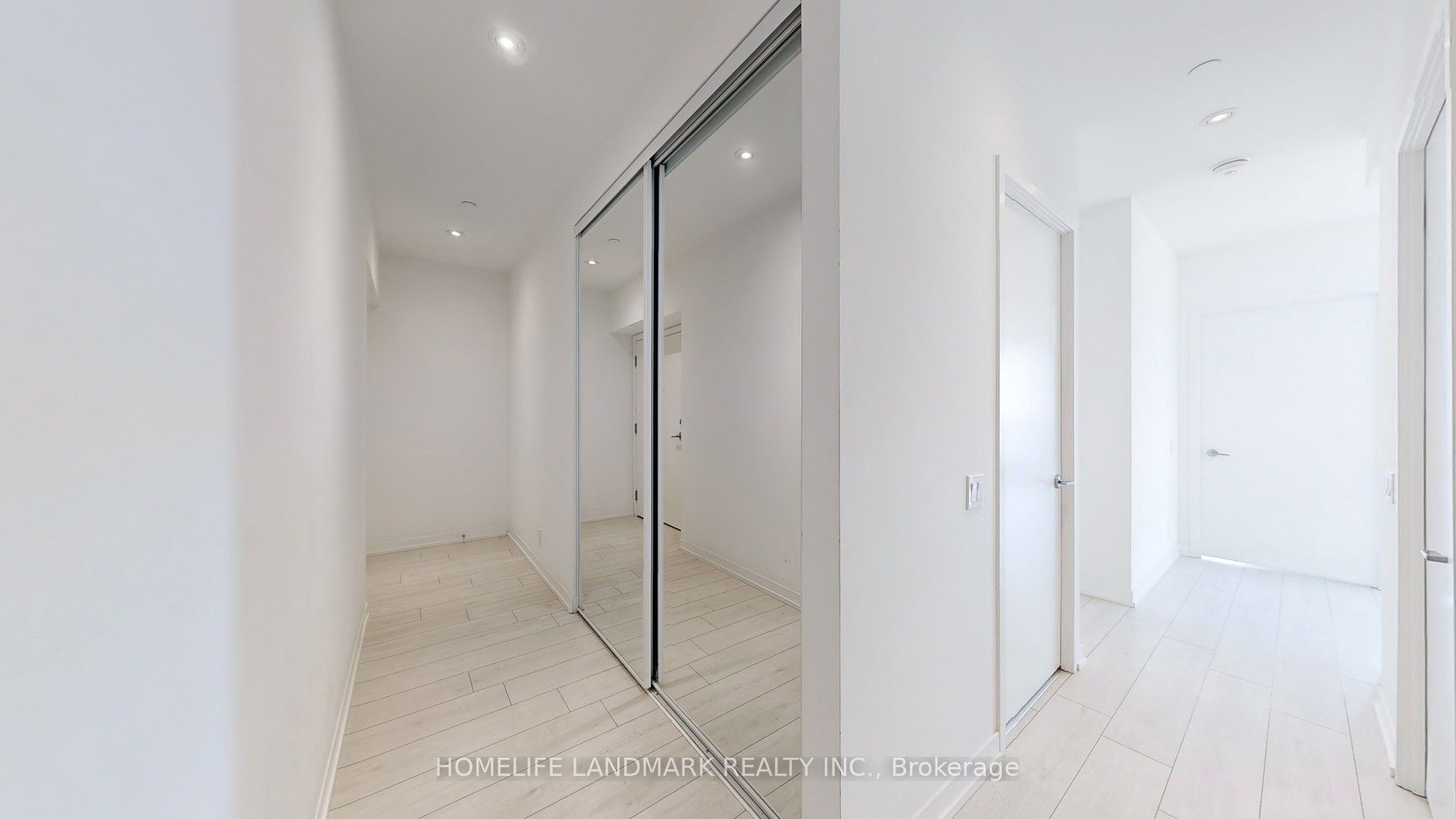 #3109 - 950 Portage Parkway Property Photo 24