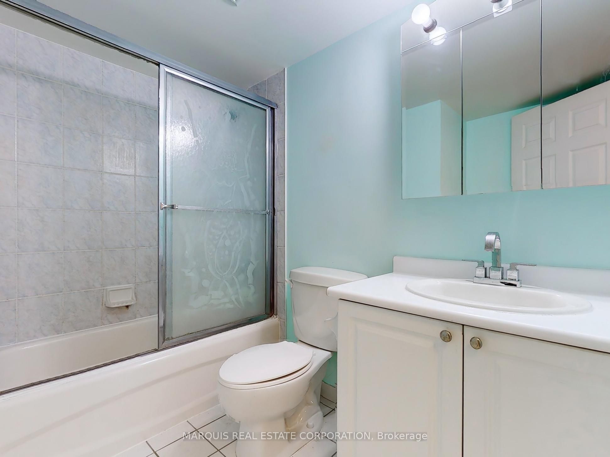 #908 - 39 Oneida Crescent Property Photo 9