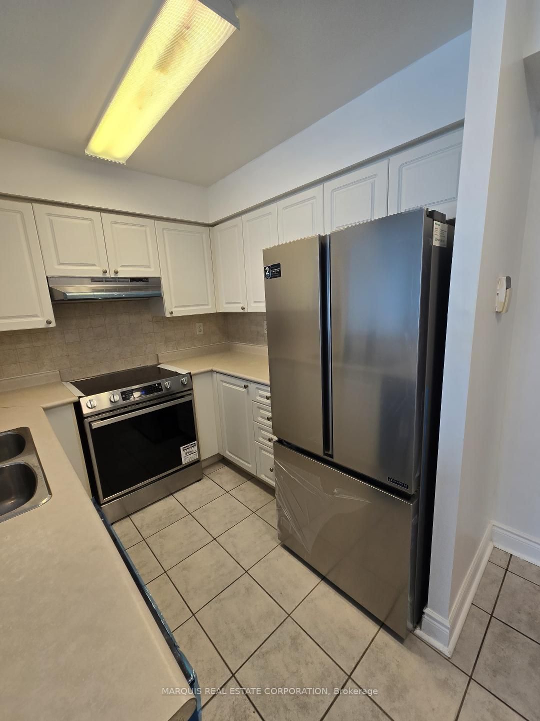 #908 - 39 Oneida Crescent Property Photo 10