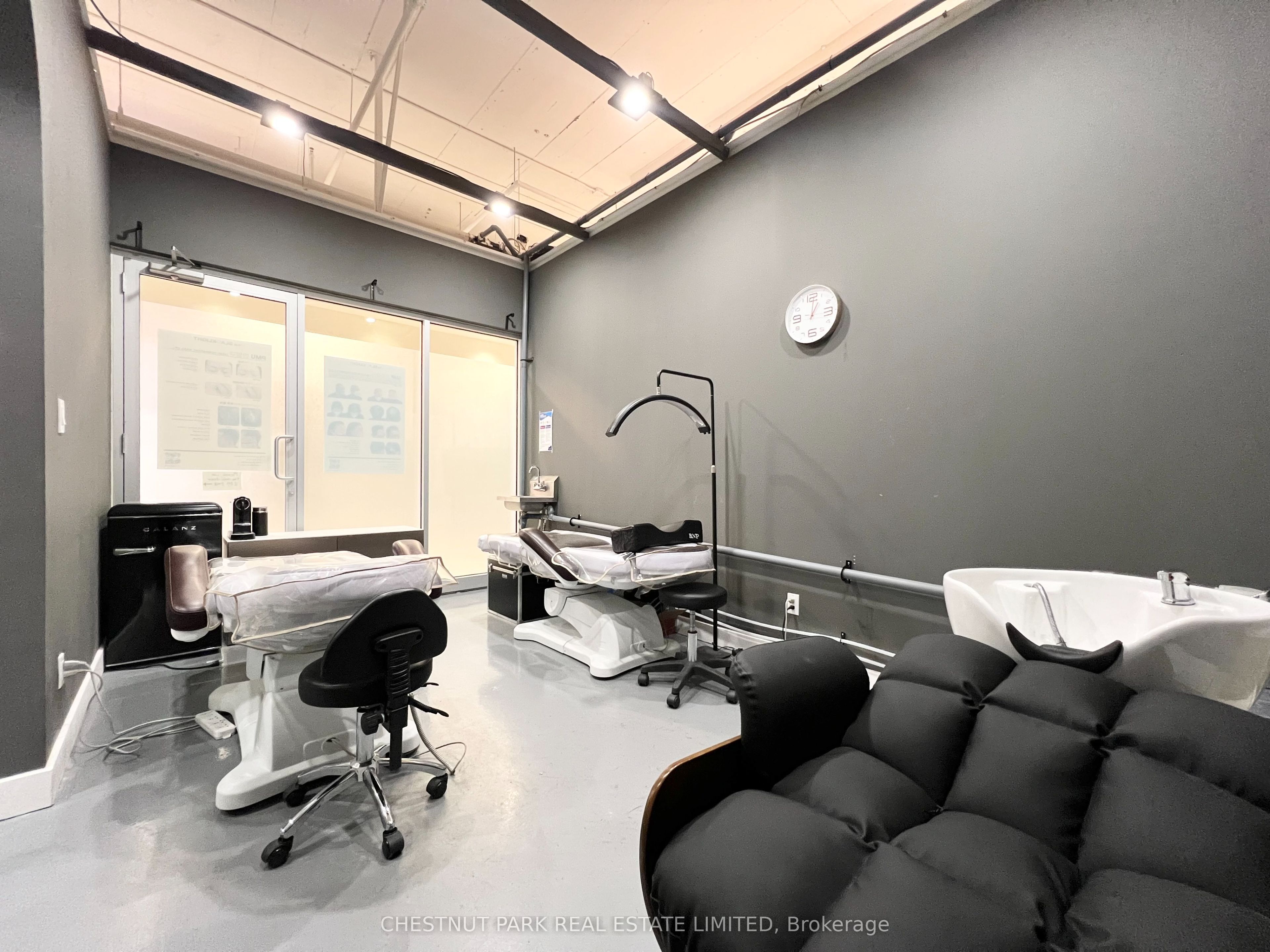 #207 - 7181 Yonge Street Property Photo 4