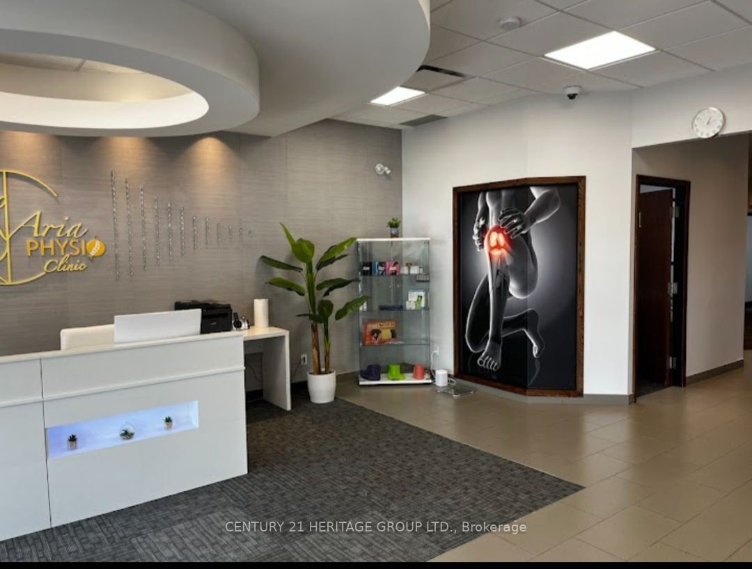 18025 Yonge Street Property Photo 1