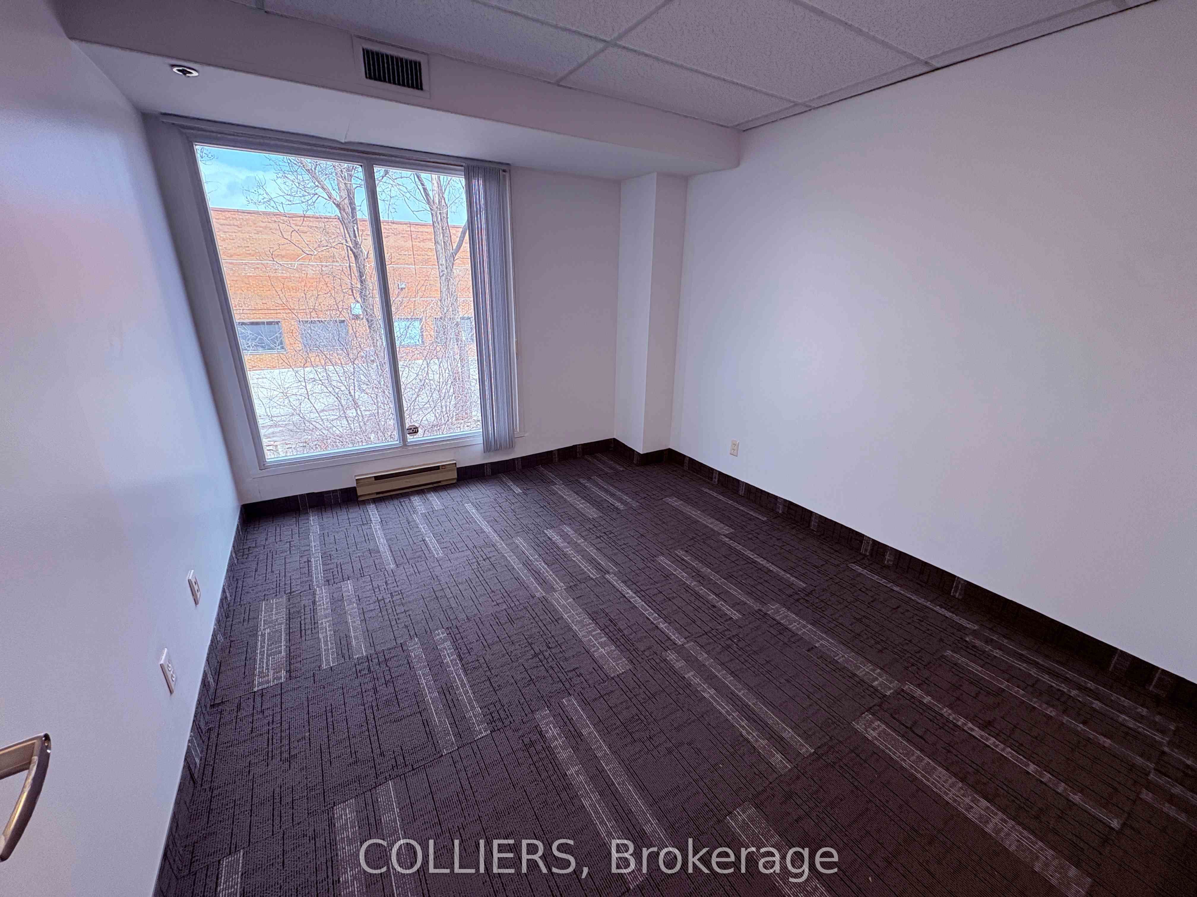 #230 - 7181 Woodbine Avenue Property Photo 5