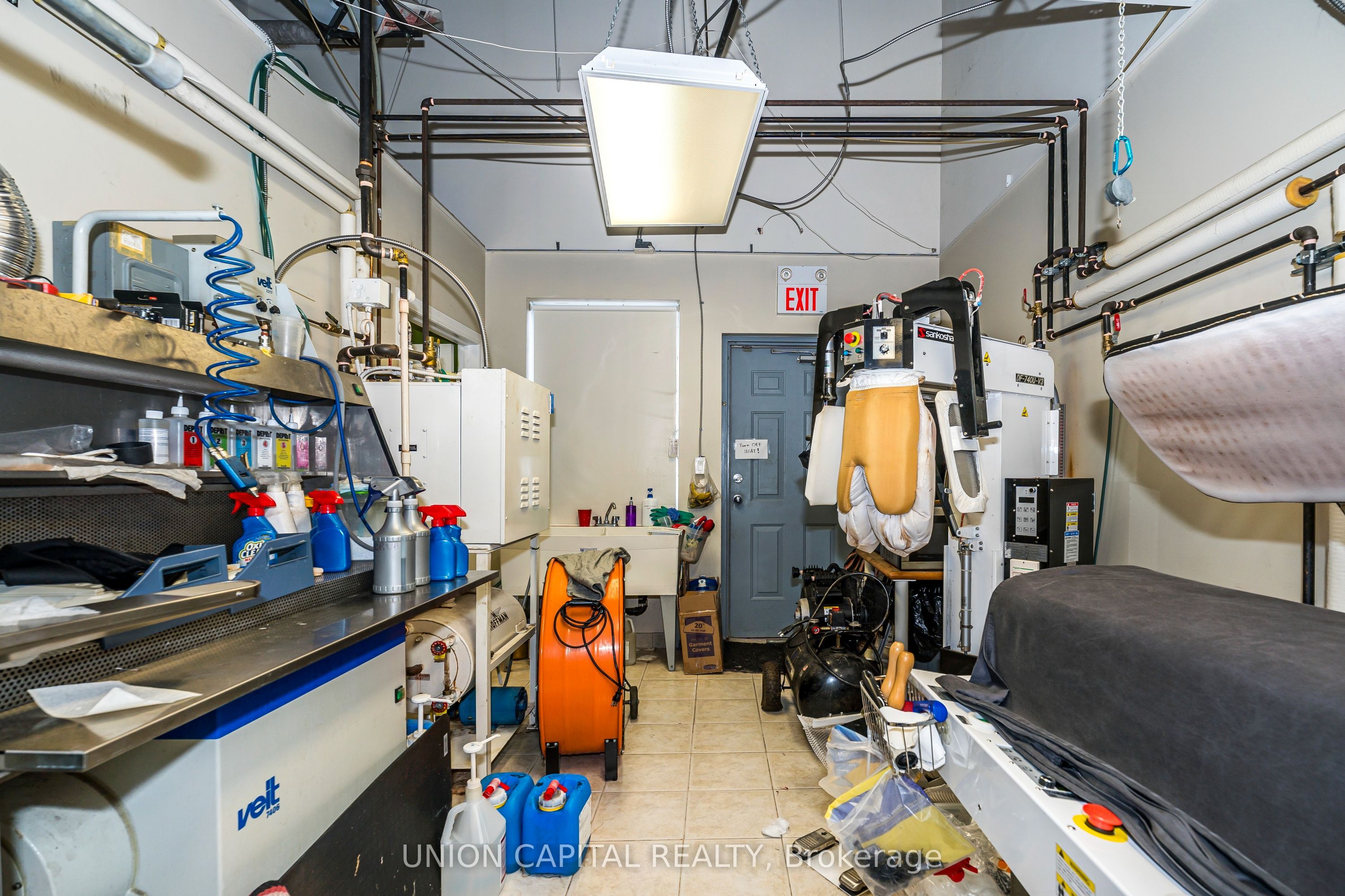 #5 - 6899 14th Avenue Property Photo 18