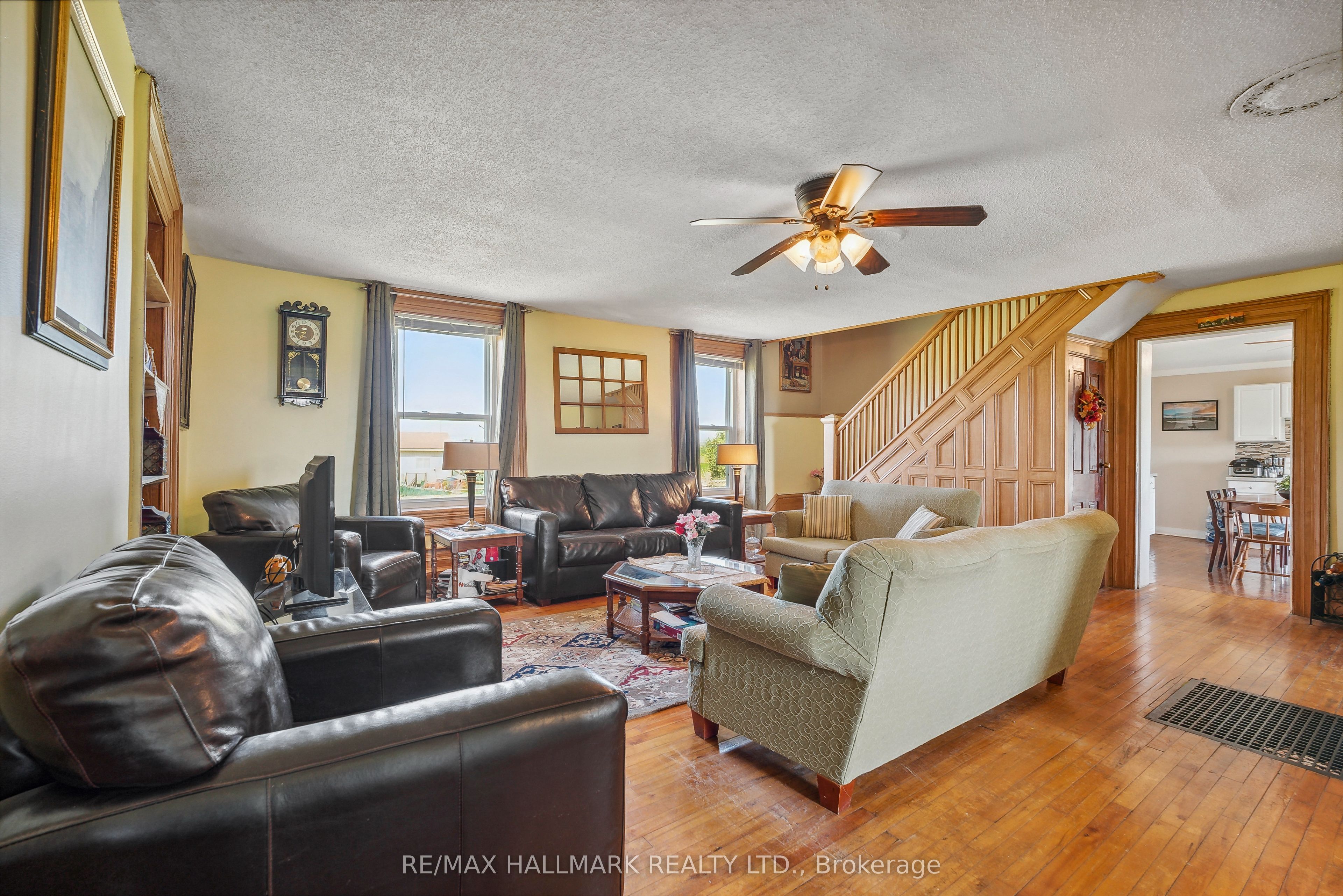 29018 Highway 48 Property Photo 17
