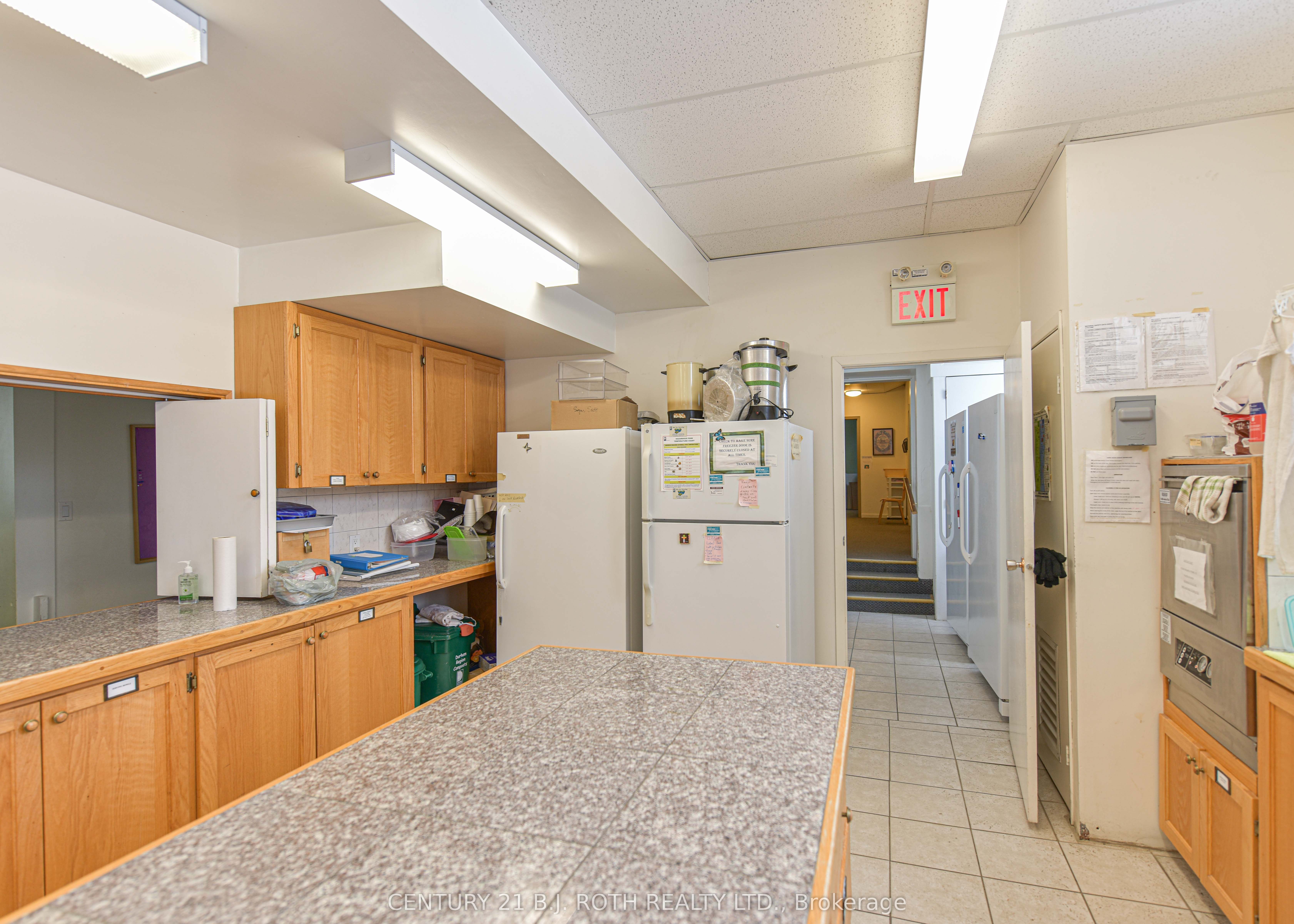 523 Simcoe Street Property Photo 11