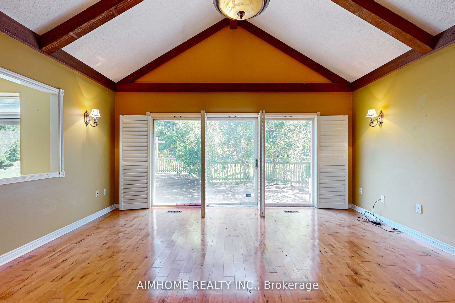 12301 Keele Street Property Photo 12