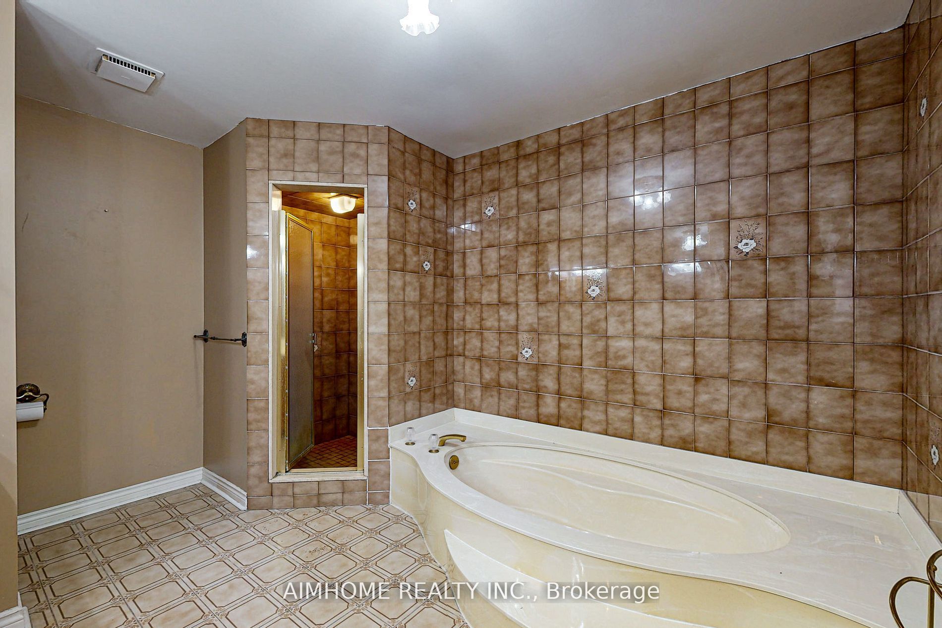12301 Keele Street Property Photo 18