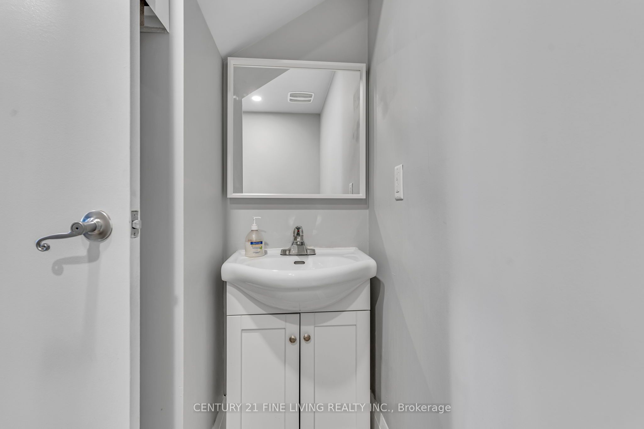 #4 - 201 - 115 Woodstream Boulevard Property Photo 10