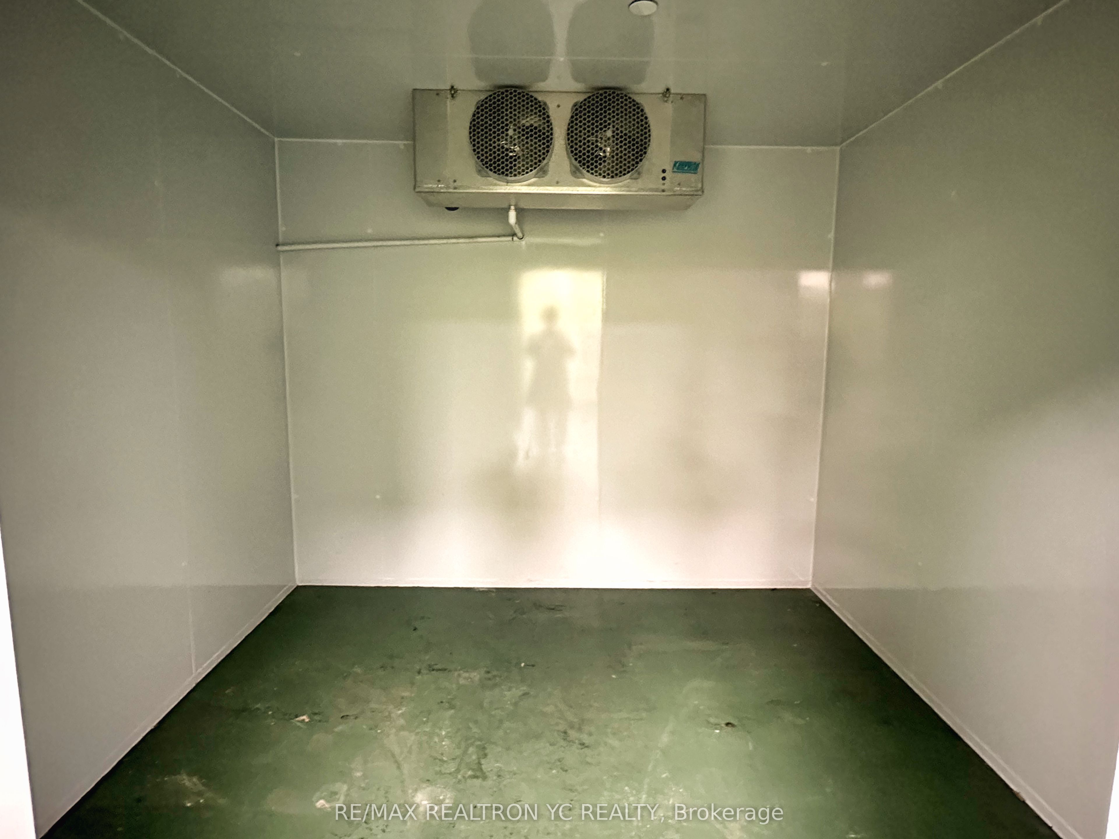 #w Unit - 57 Glen Cameron Road Property Photo 8
