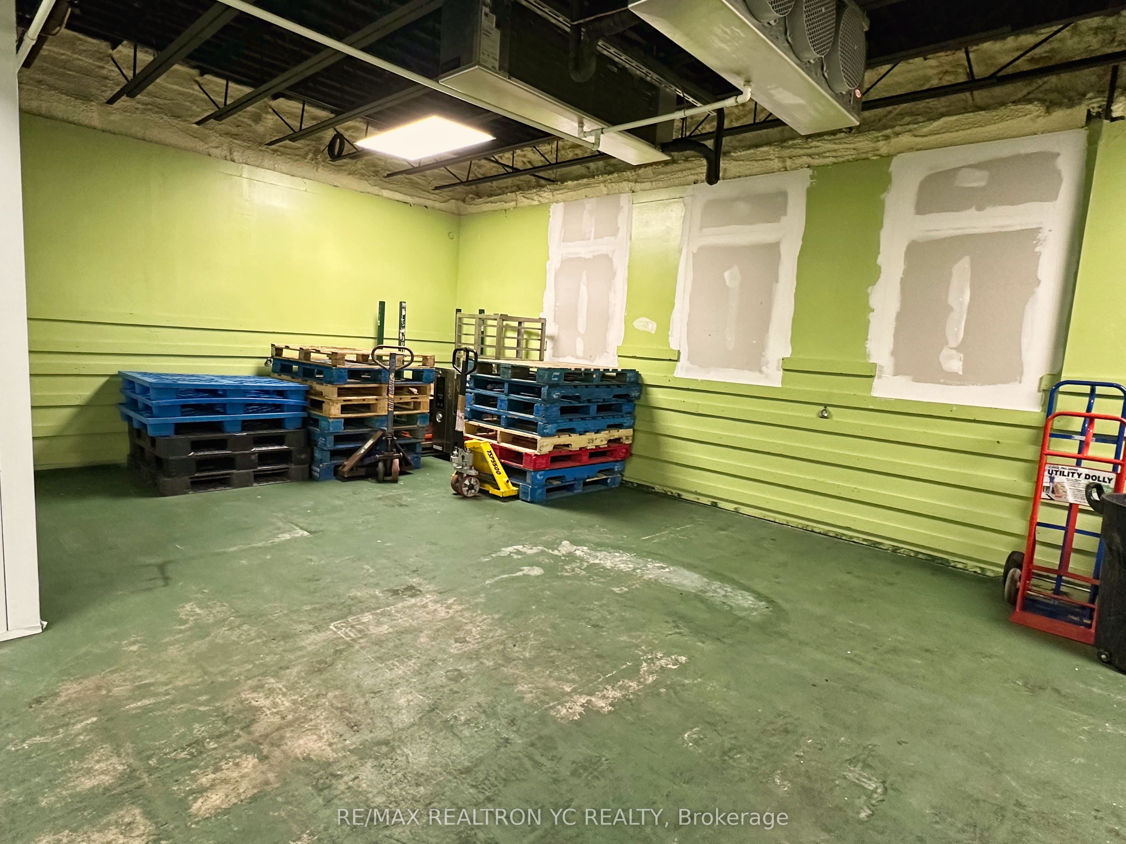 #w Unit - 57 Glen Cameron Road Property Photo 11