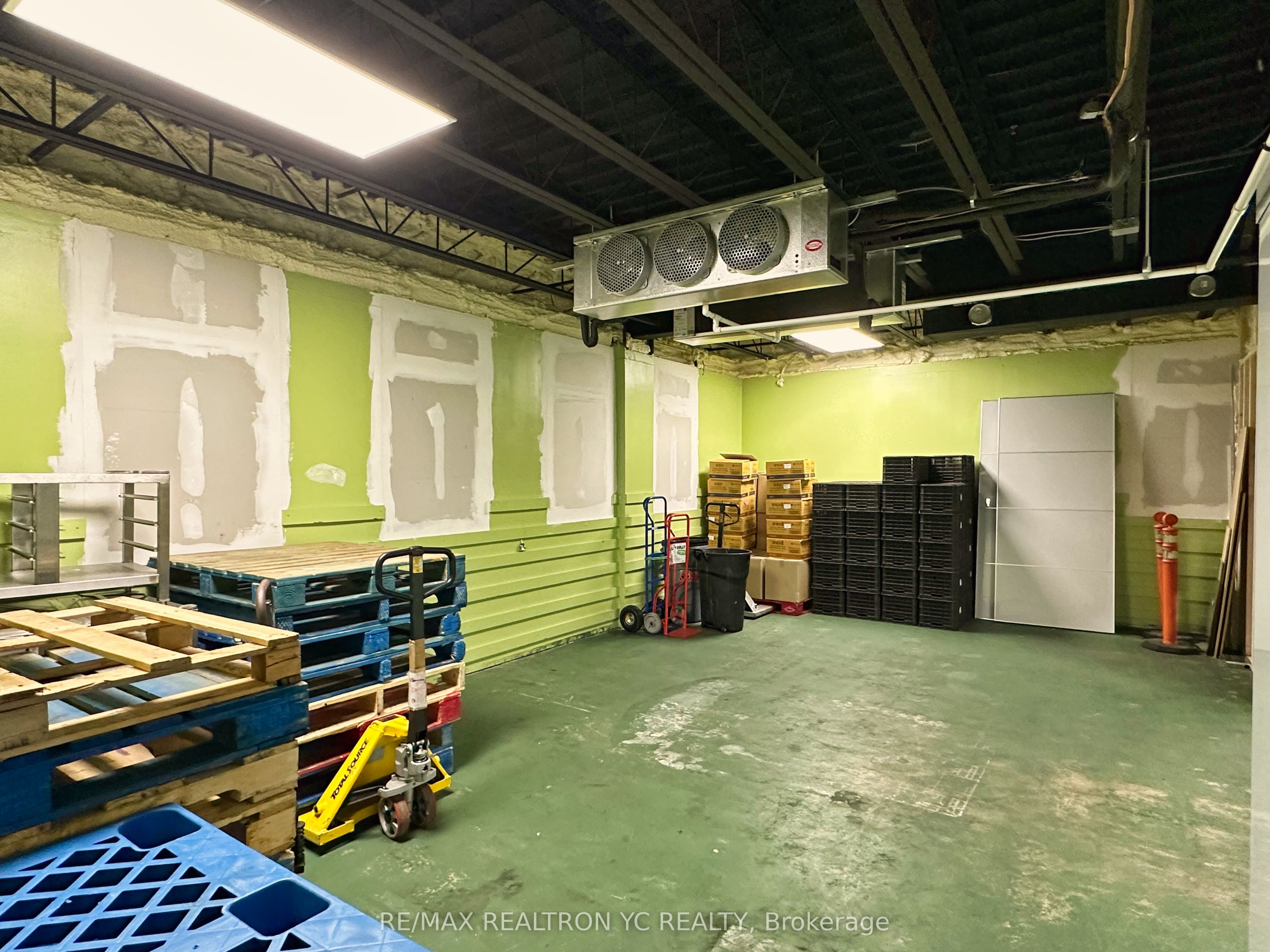 #w Unit - 57 Glen Cameron Road Property Photo 12