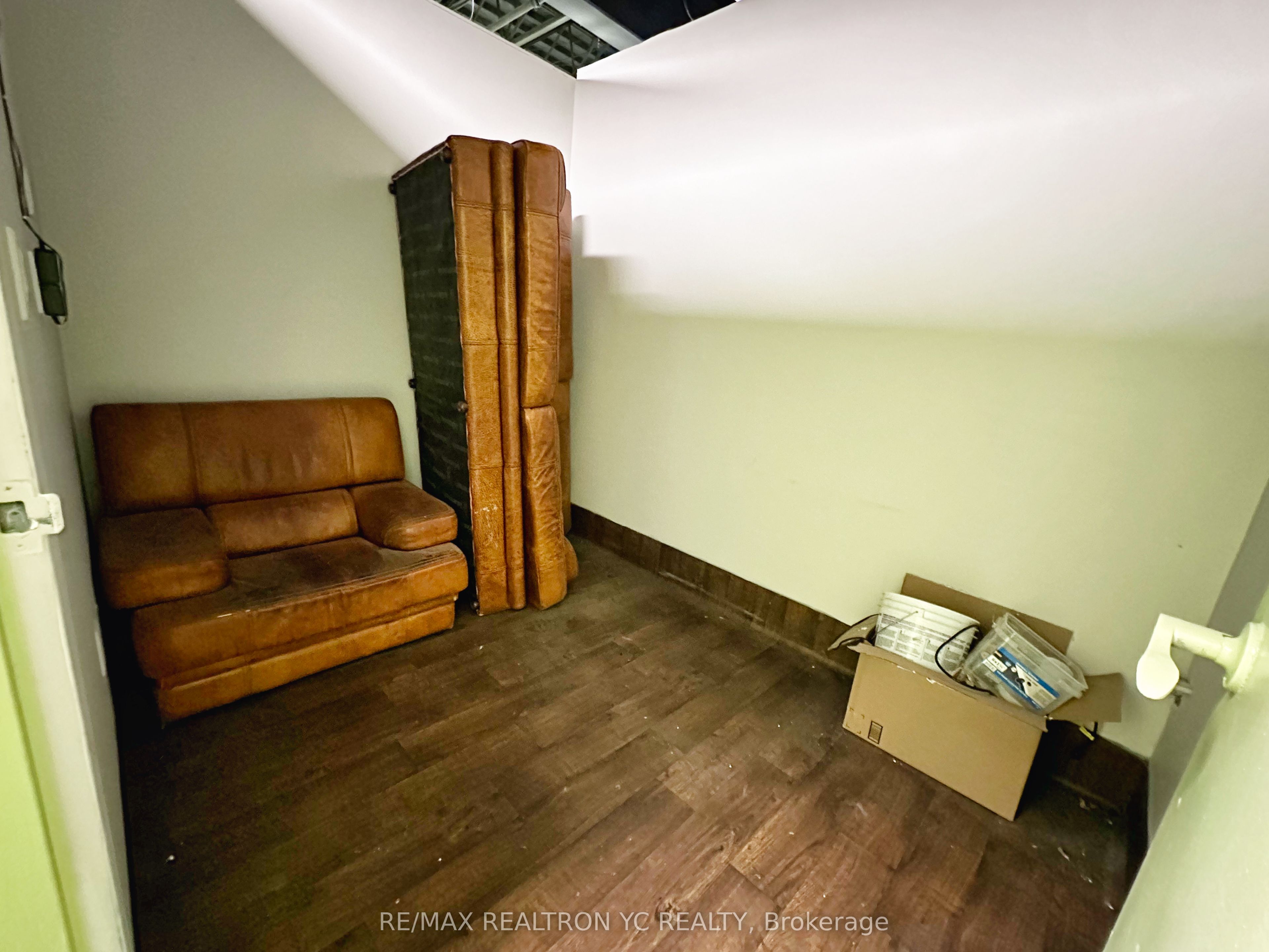 #w Unit - 57 Glen Cameron Road Property Photo 14